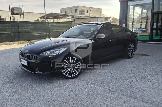 Kia Stinger Stinger 2.2 CRDi AWD AT8 GT Line