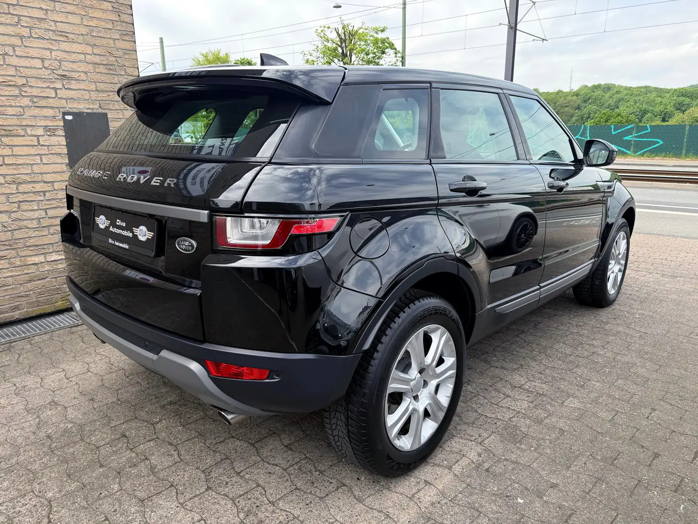 Land Rover Range Rover Evoque 2.0 Sd4 Pure Schwarz - 2