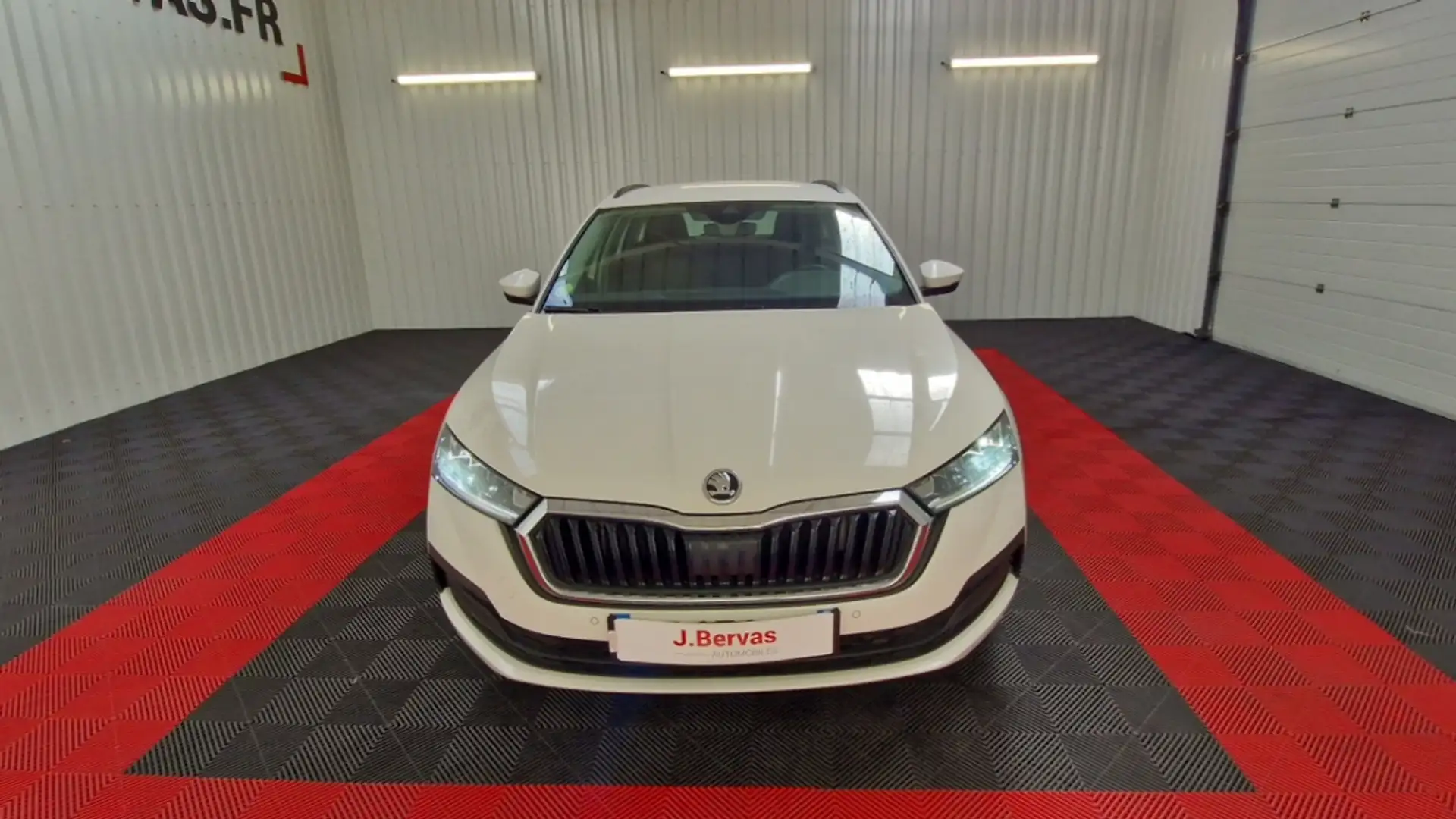 Skoda Octavia COMBI 2.0 TDI SCR 150 DSG7 Business Blanc - 2