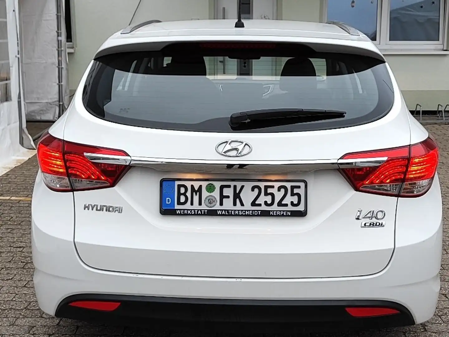 Hyundai i40 1.7 CRDi Comfort Biały - 2