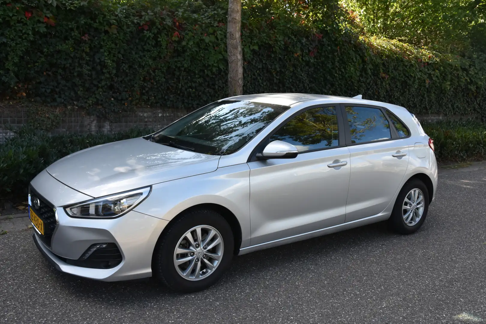 Hyundai i30 1.0 T-GDI Comfort | CARPLAY | CAMERA | VERKOCHT Grijs - 2