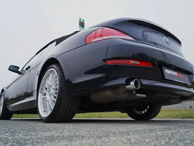 BMW 6 Series view 10
