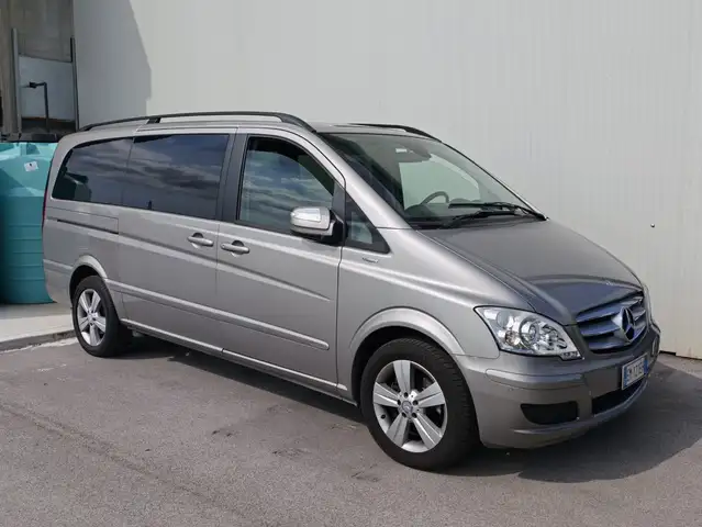 Mercedes-Benz Viano 2.2 CDI 163 CV Ambiente Long BlueEFFICIENCY 7 Posti | Pelle | Bi-Xenon | Porte Scorrevoli Elettriche | Appena Tagliandato