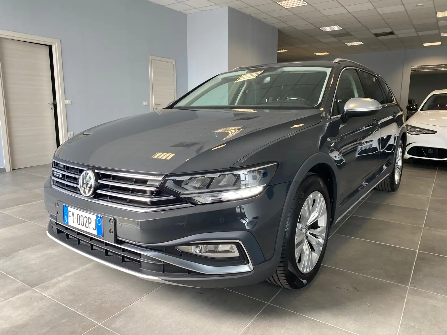 Volkswagen Passat Alltrack 2.0 TDI 190 CV 4MOTION DSG BMT Grigio - 1