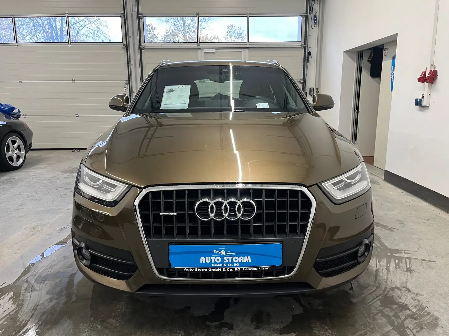 Audi Q3 2.0 quattro TDI*1-Hand*Xenon*PDC*AHK*NAVI*SHZ* AHK Braun - 2