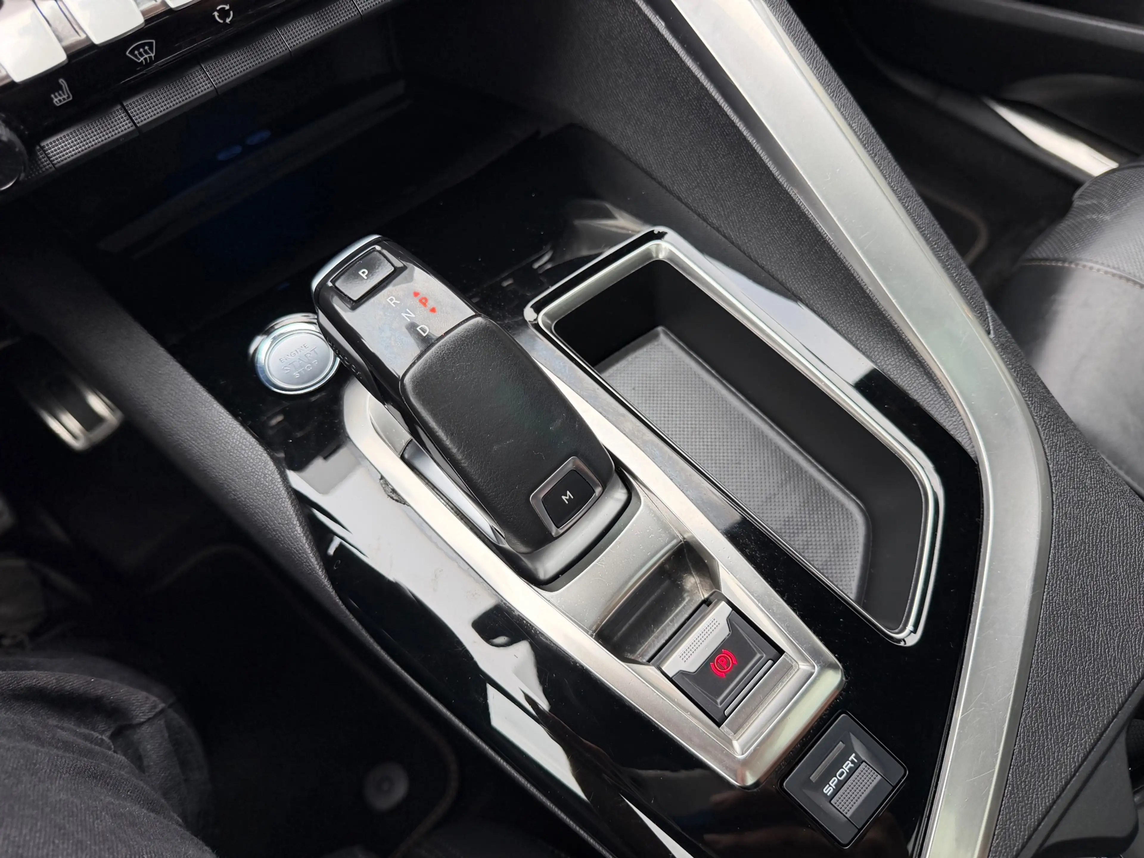 Peugeot 5008 1.6 PureTech GT-Line AUT|NAVI|CAM|PANO|7 Persoons — photo 4