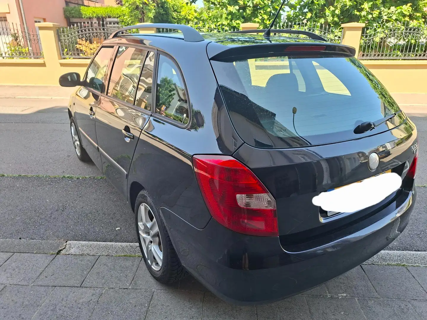 Skoda Fabia Fabia 1.4 16V Ambiente Noir - 2