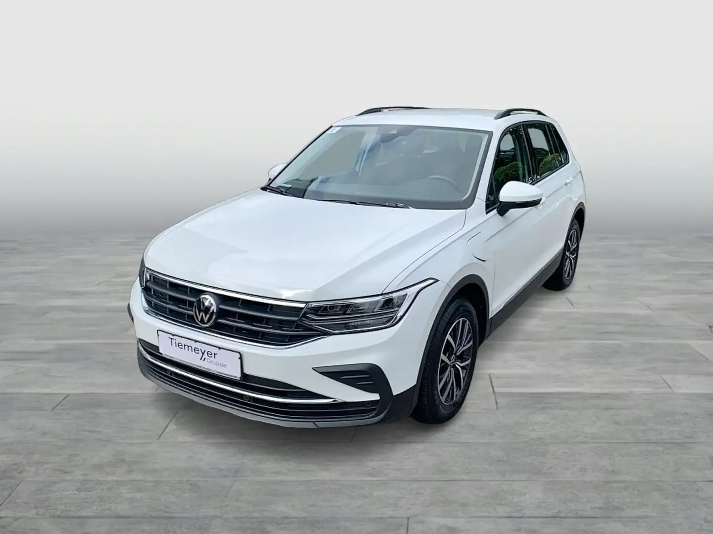 Volkswagen Tiguan eHybrid LIFE AHK NAVI eKLAPPE WINTERPKT A Weiß - 2