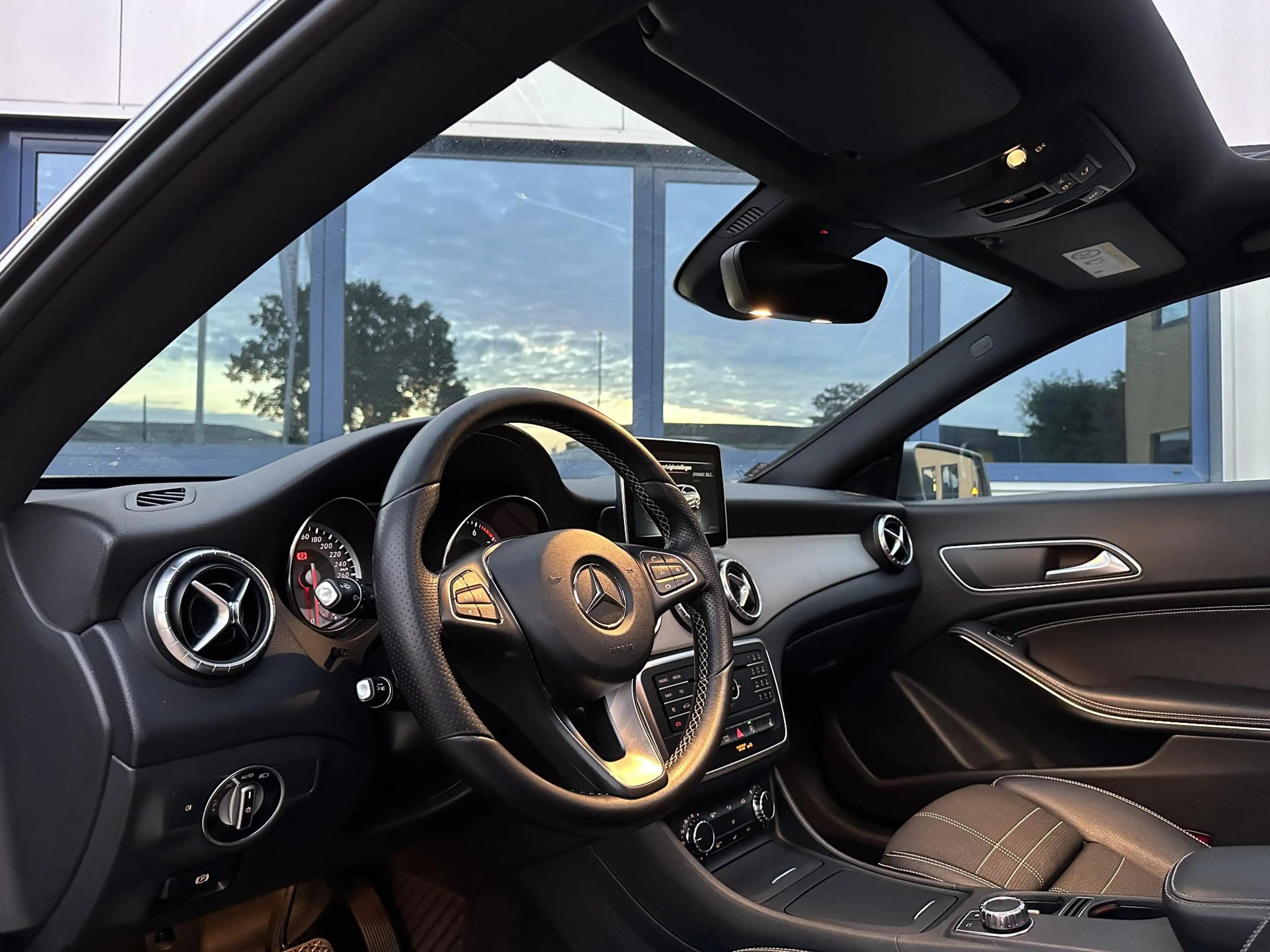 Mercedes-Benz CLA 180 Shooting Brake l Pano l ACC l Standkachel l Camera — photo 4