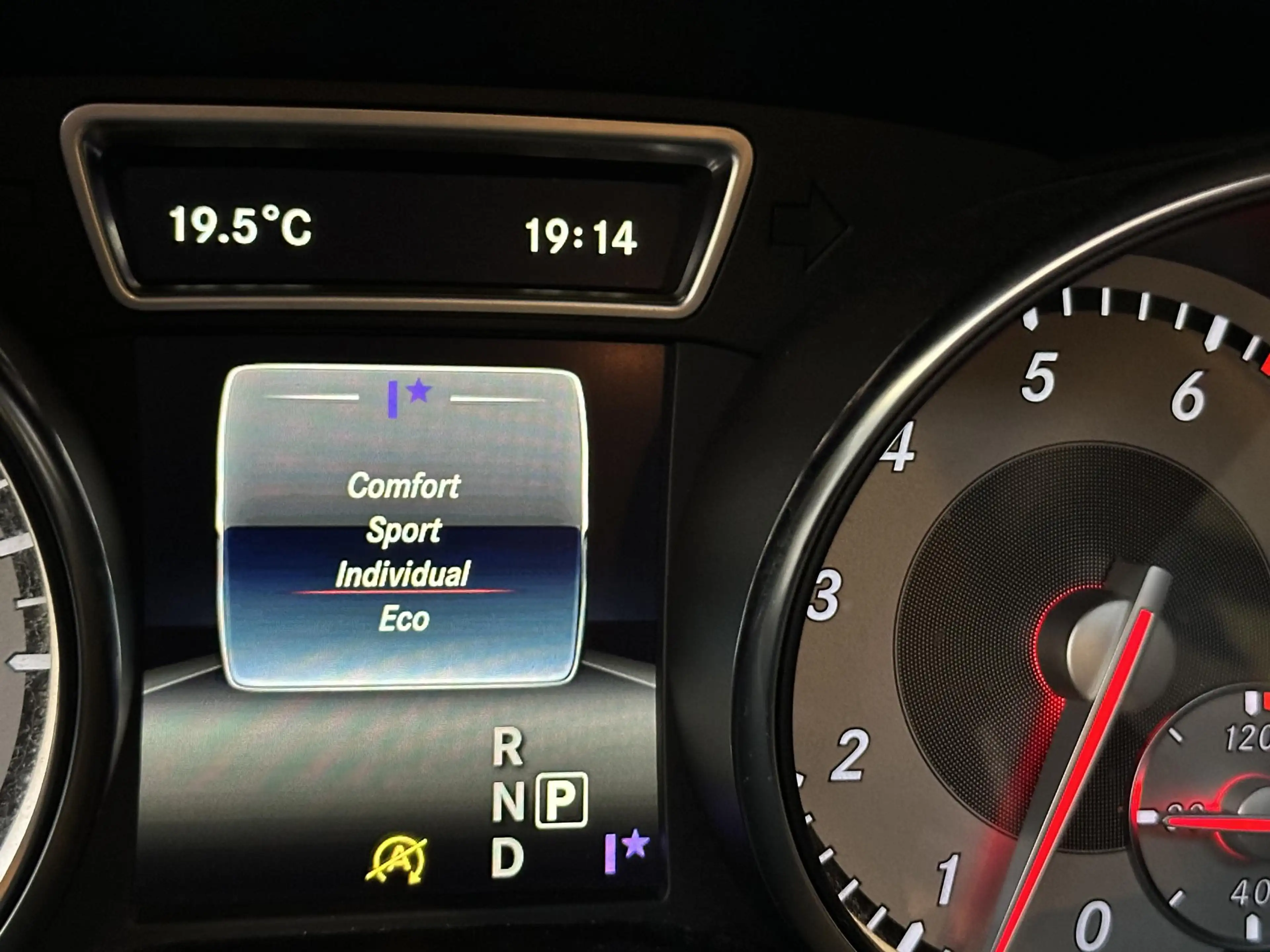 Mercedes-Benz CLA 180 Shooting Brake l Pano l ACC l Standkachel l Camera — photo 8