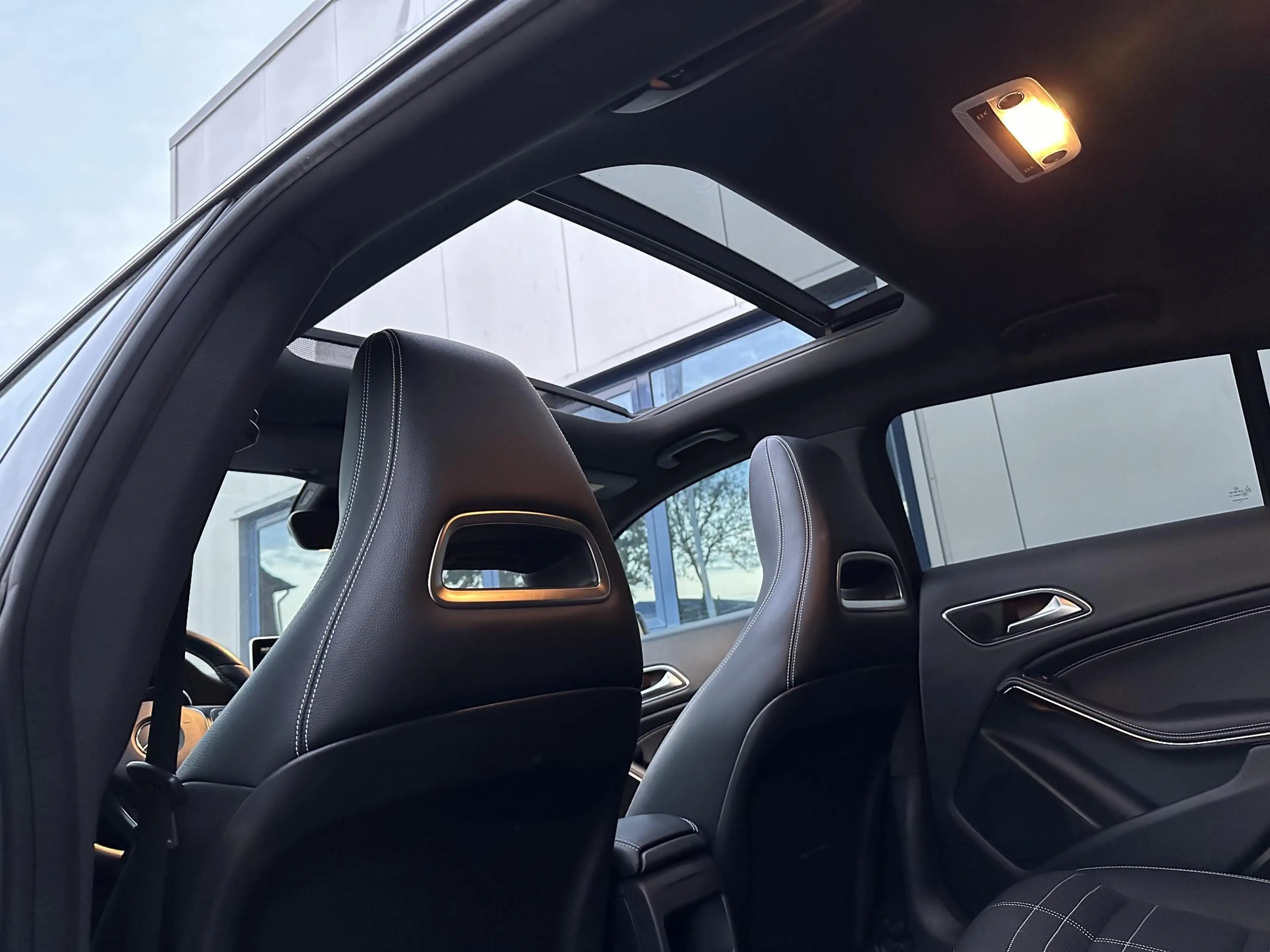 Mercedes-Benz CLA 180 Shooting Brake l Pano l ACC l Standkachel l Camera — photo 3