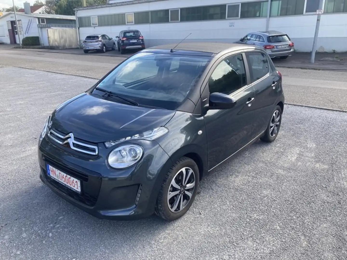 Citroen C1 Airscape 82 Shine Grau - 1