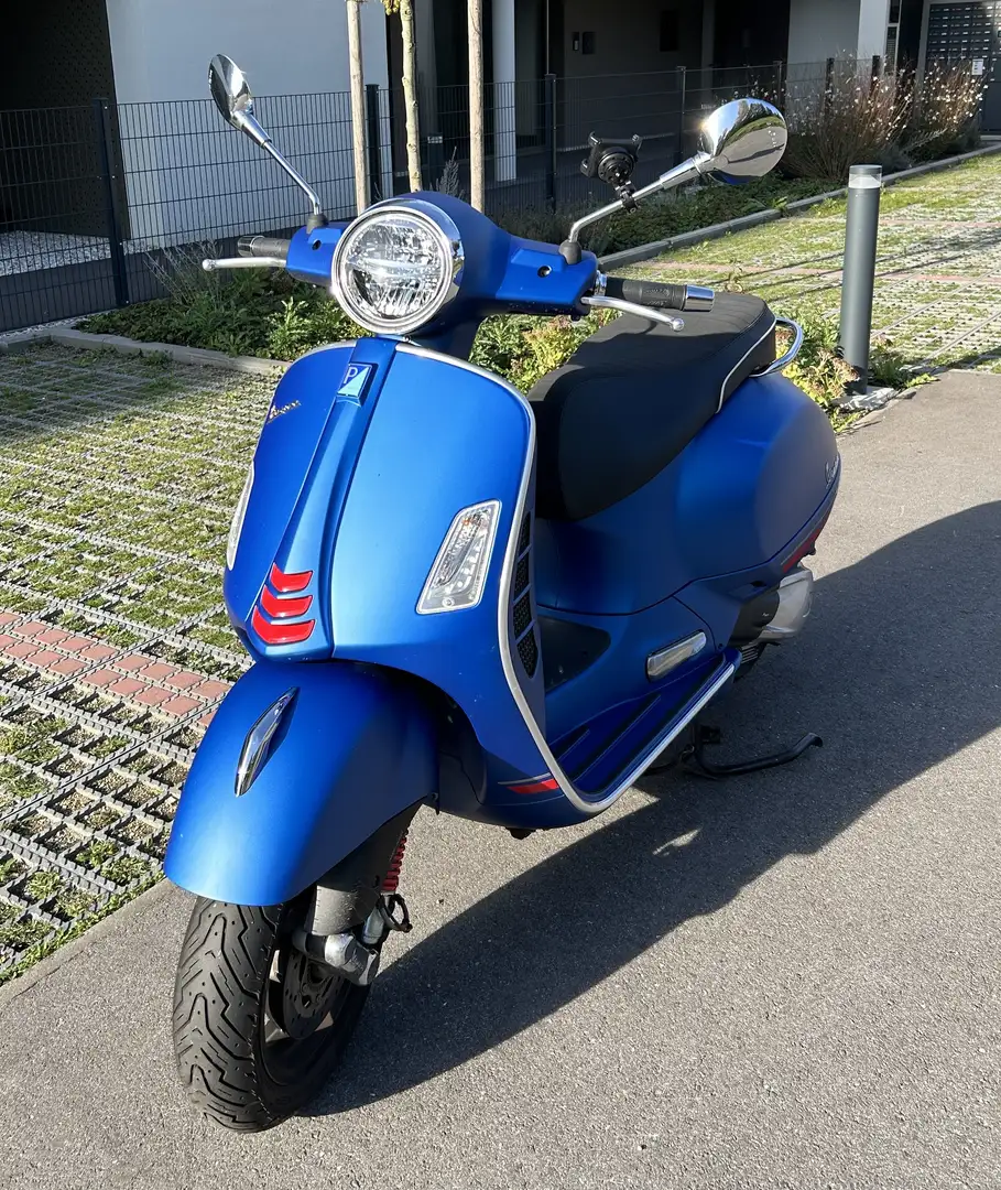Vespa GTS Super Sport 300 Kék - 1