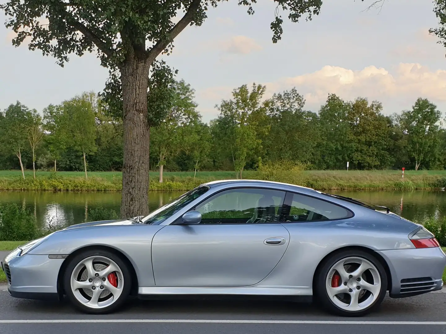 Porsche 996 911 Carrera 4S Silber - 1