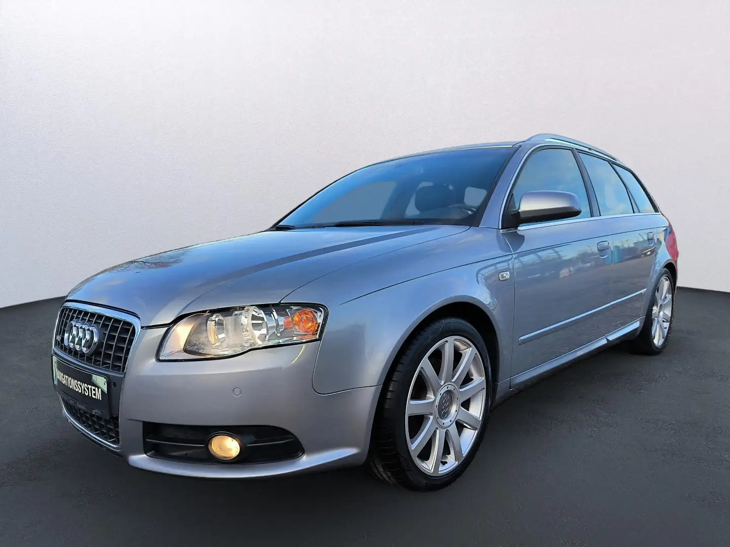 Audi A4 Avant,2.0TFSI,S-Line PlusQuattro162KW/220PSGewerbe Zilver - 1