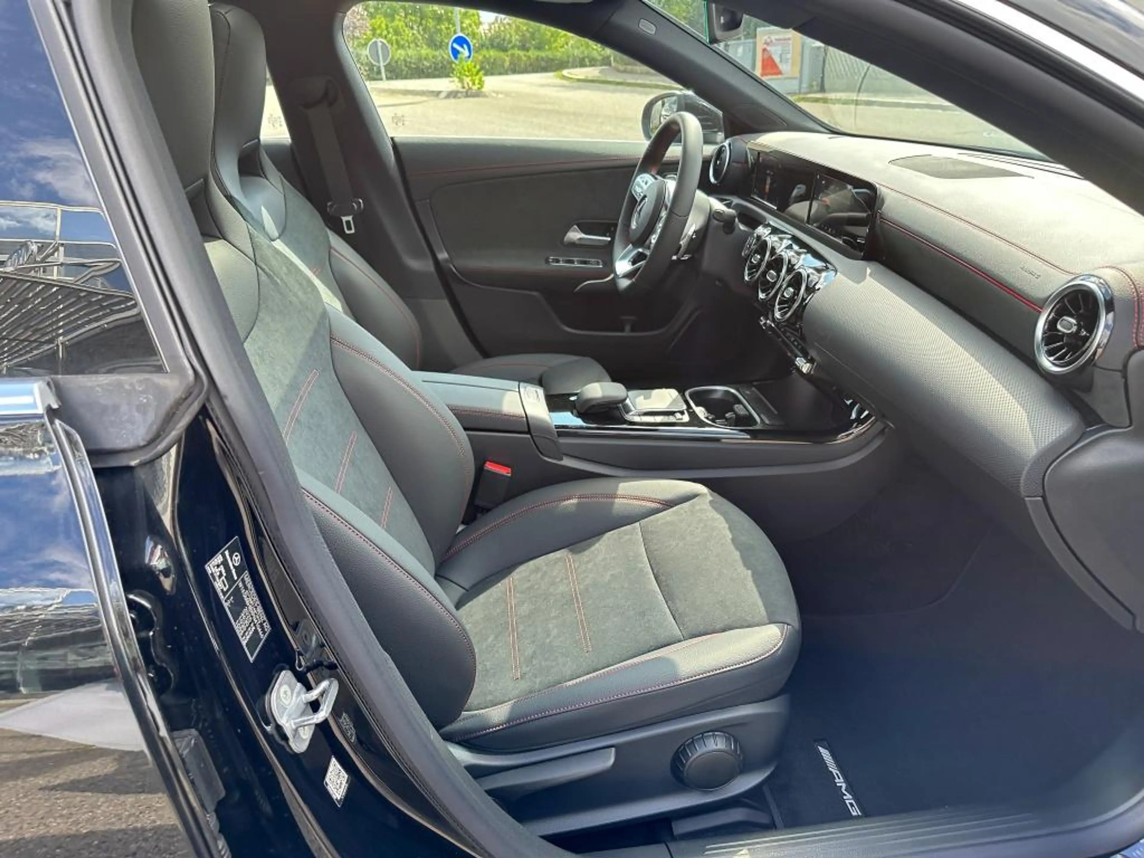 Mercedes-Benz CLA 200 Shooting Brake AMG PanoD AHK NaviPlus — photo 5