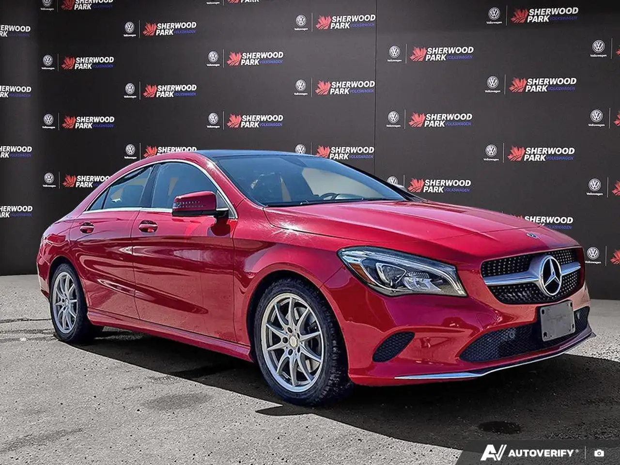 Mercedes-Benz CLA снимка Mercedes-Benz CLA