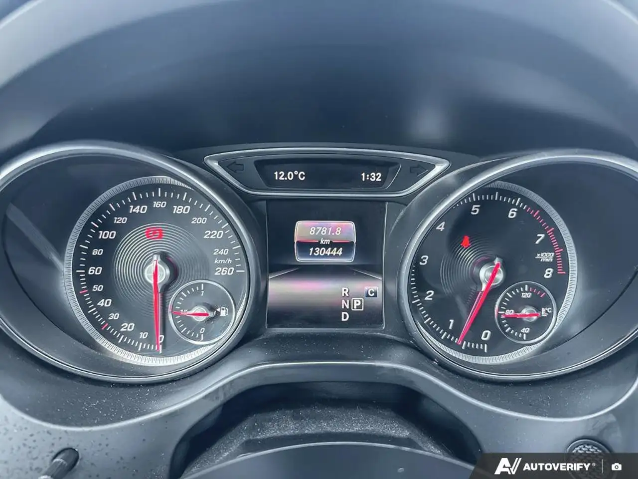 Mercedes-Benz CLA снимка Mercedes-Benz CLA