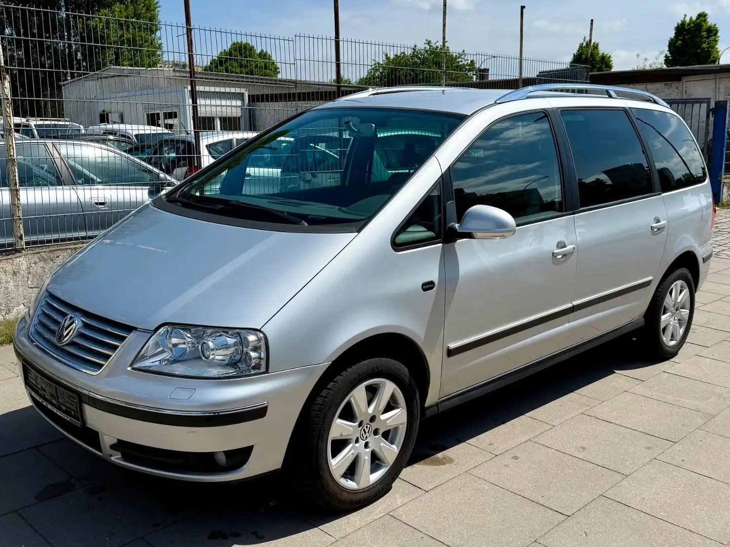 Volkswagen Sharan Goal / TÜV NEU/ 1.9 Diesel! Silber - 2