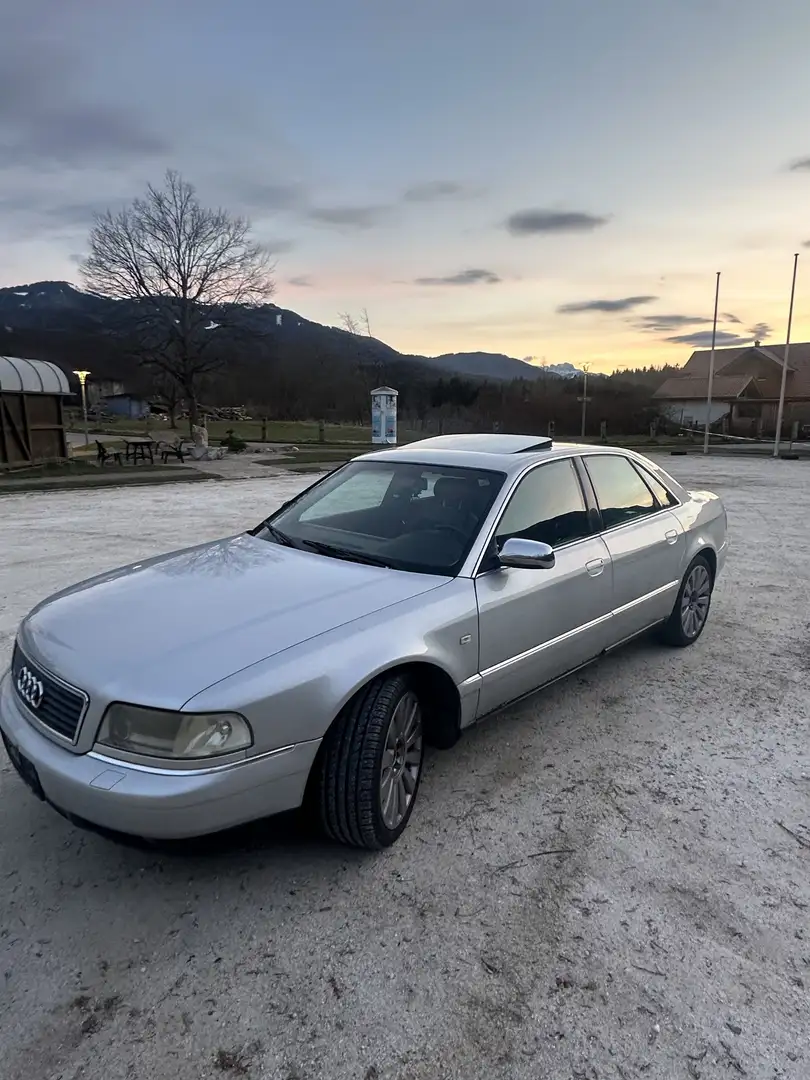 Audi A8 quattro 2,5 V6 Tiptronic TDI - 2