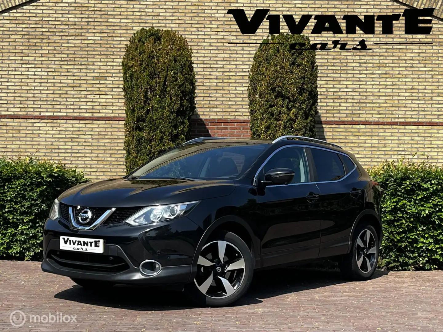 Nissan Qashqai 1.2 Connect Edition Pano*360Camera*Navi*Cruise Nero - 1