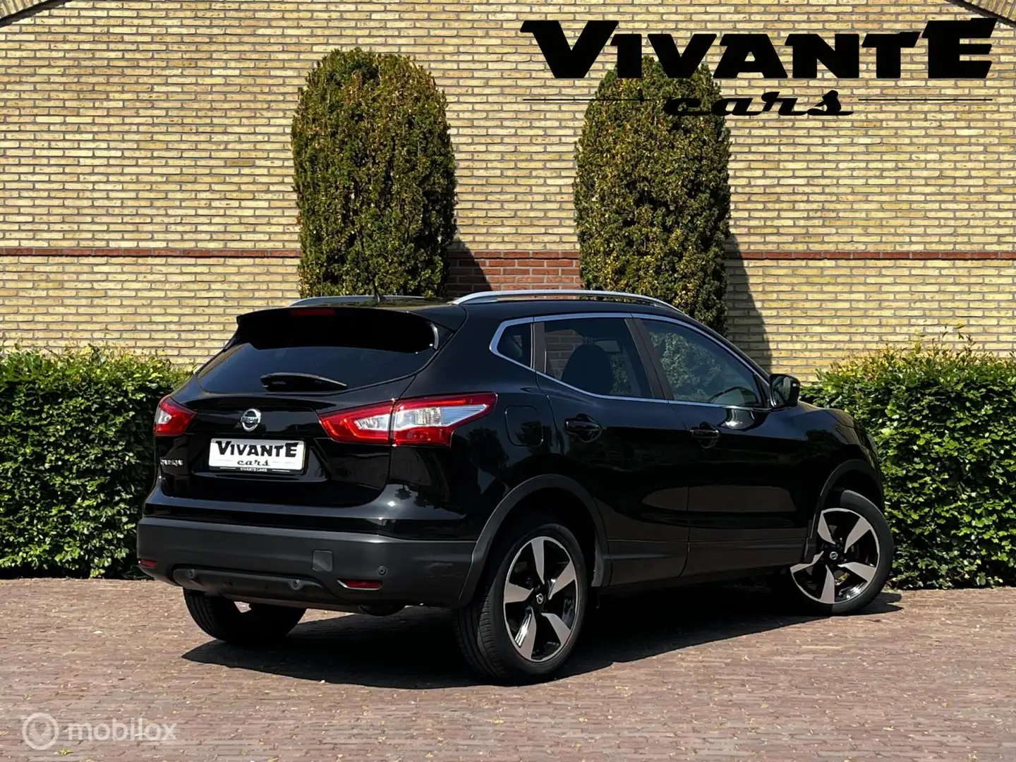 Nissan Qashqai 1.2 Connect Edition Pano*360Camera*Navi*Cruise Nero - 2