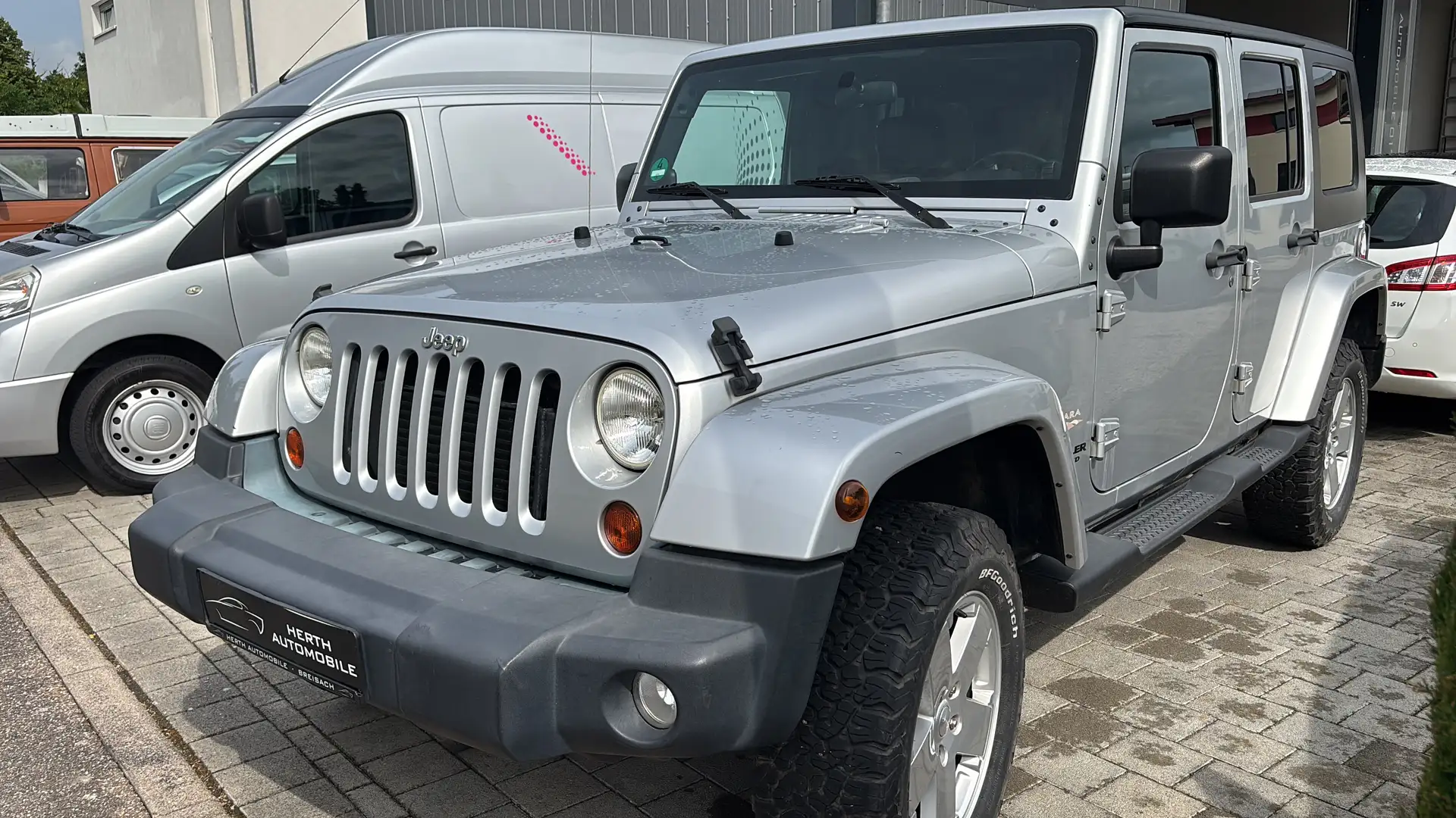 Jeep Wrangler Unlimited 2.8 CRD DPF Automatik Sahara Argent - 1