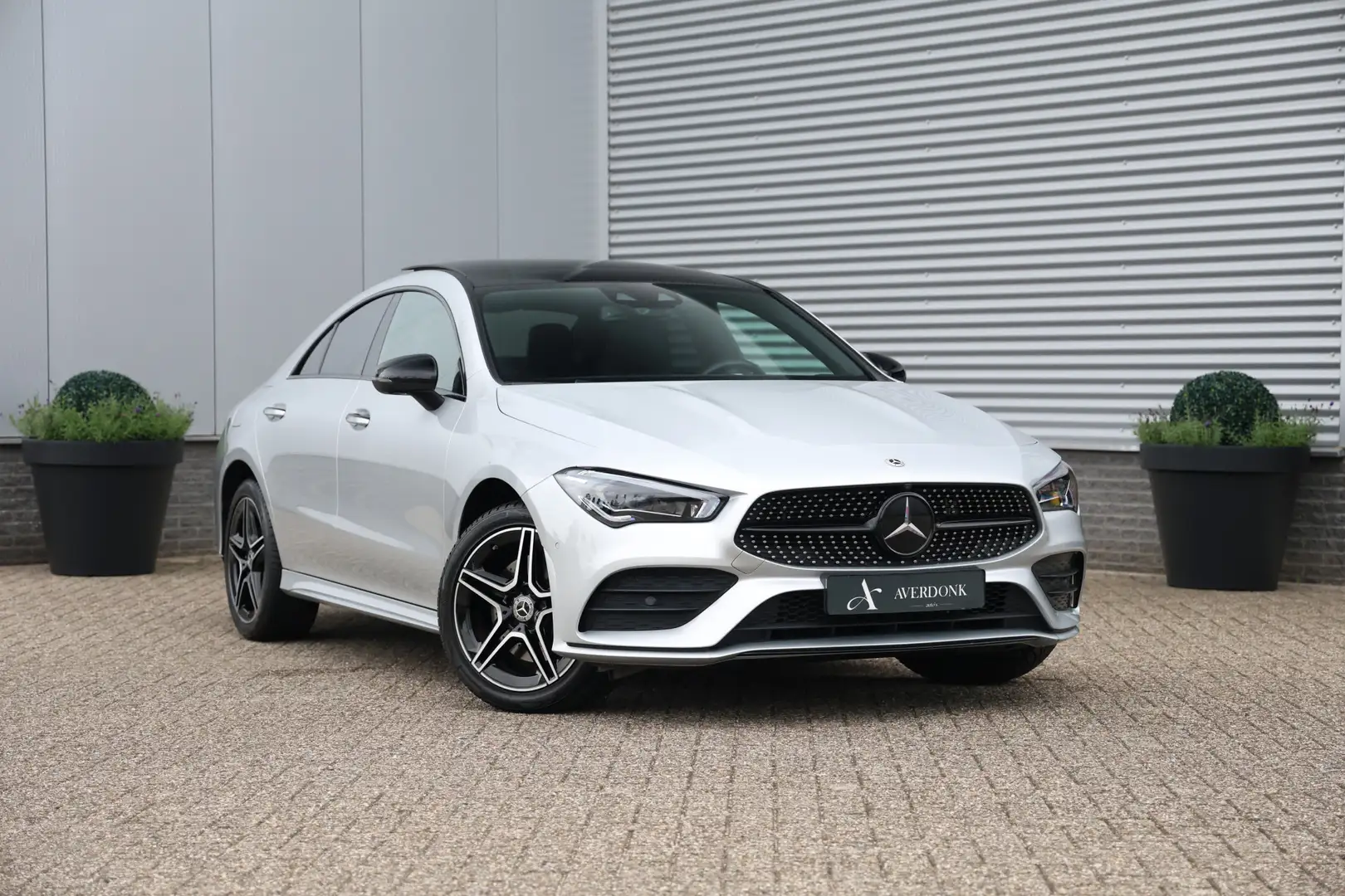 Mercedes-Benz CLA 250 e AMG Night Edition NAP|Pano|360cam|Head up|Sfeerv Gris - 1