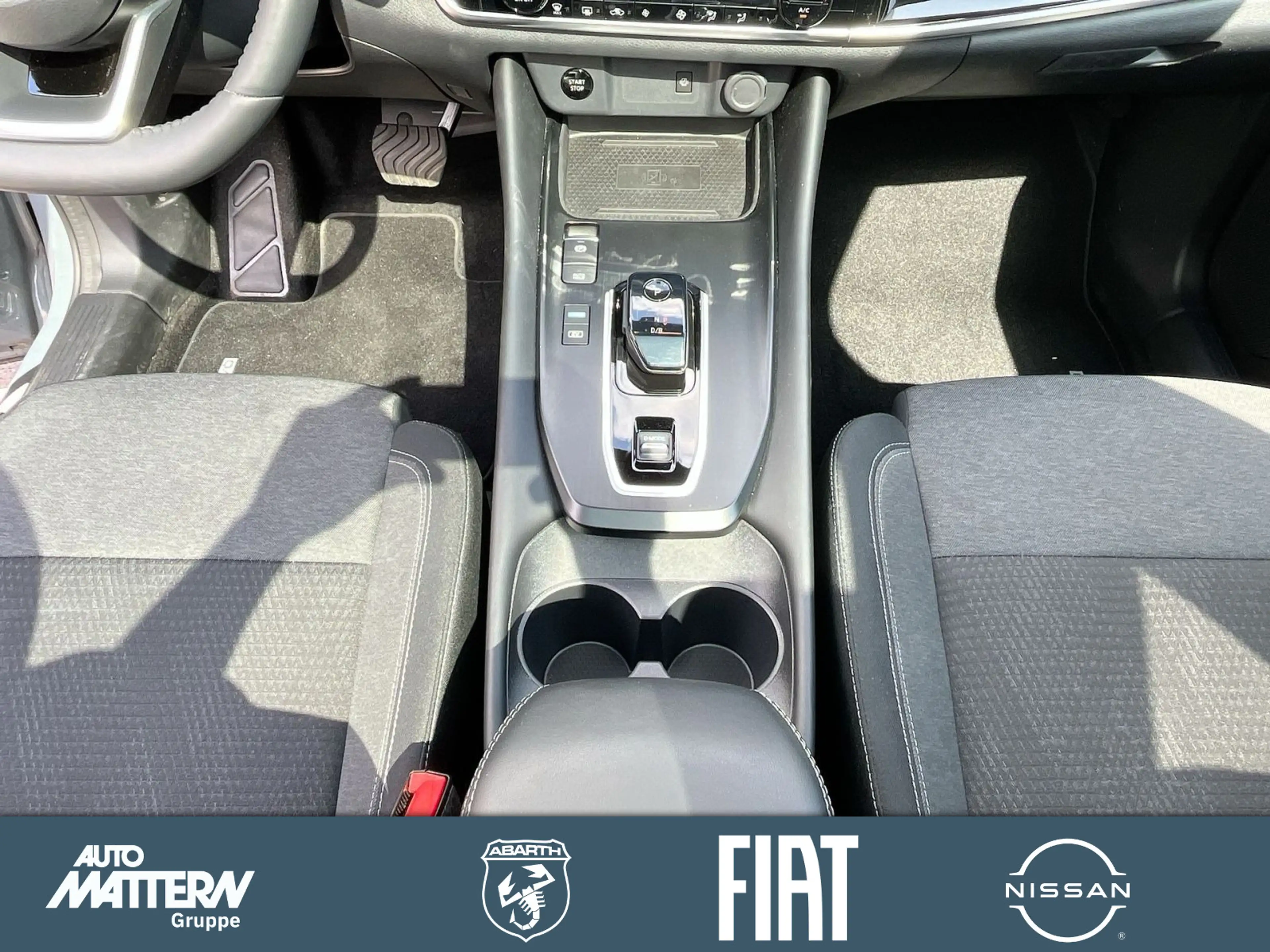 Nissan Qashqai 1.5 VC-T Black Edition e-Power HA Displa — photo 15