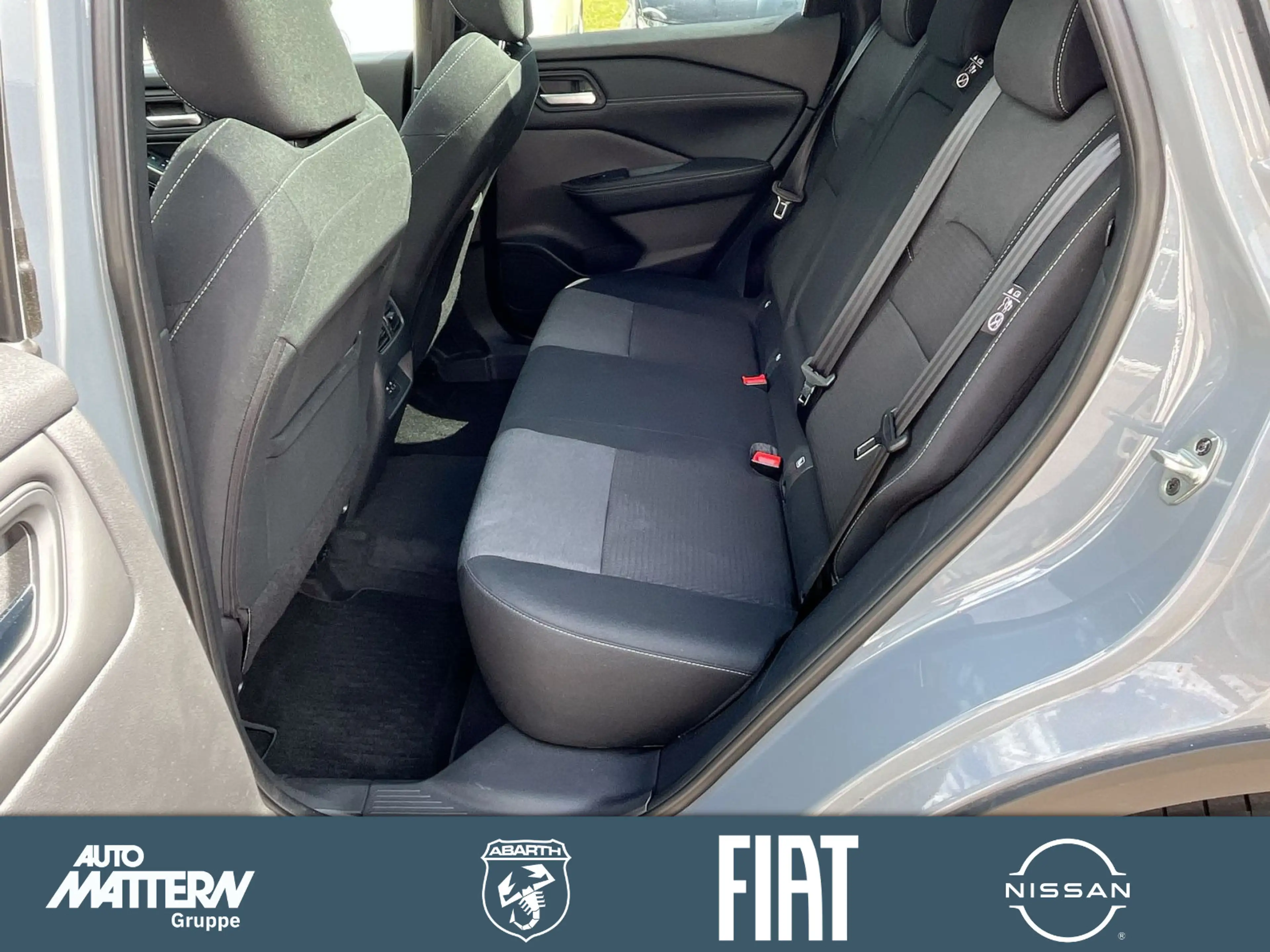 Nissan Qashqai 1.5 VC-T Black Edition e-Power HA Displa — photo 13