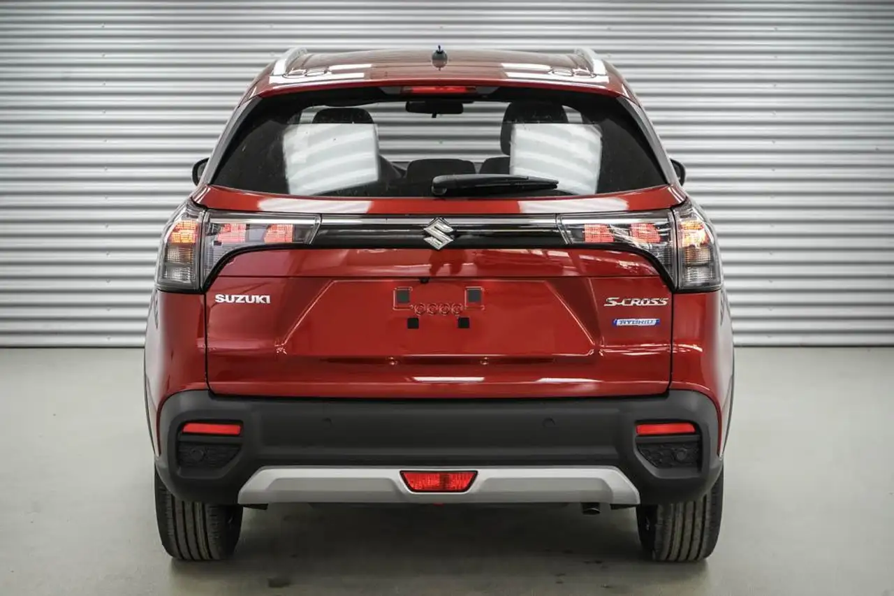 Suzuki S-Cross 2024