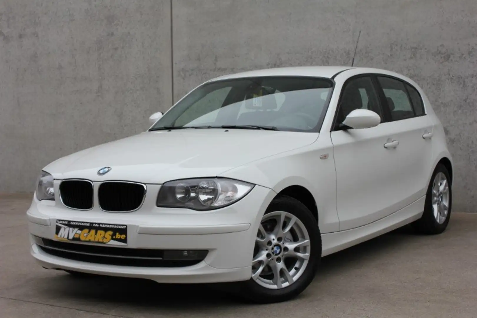 BMW 116 BMW 116i/Pdc/Multistuur/cruise control.; Blanc - 2