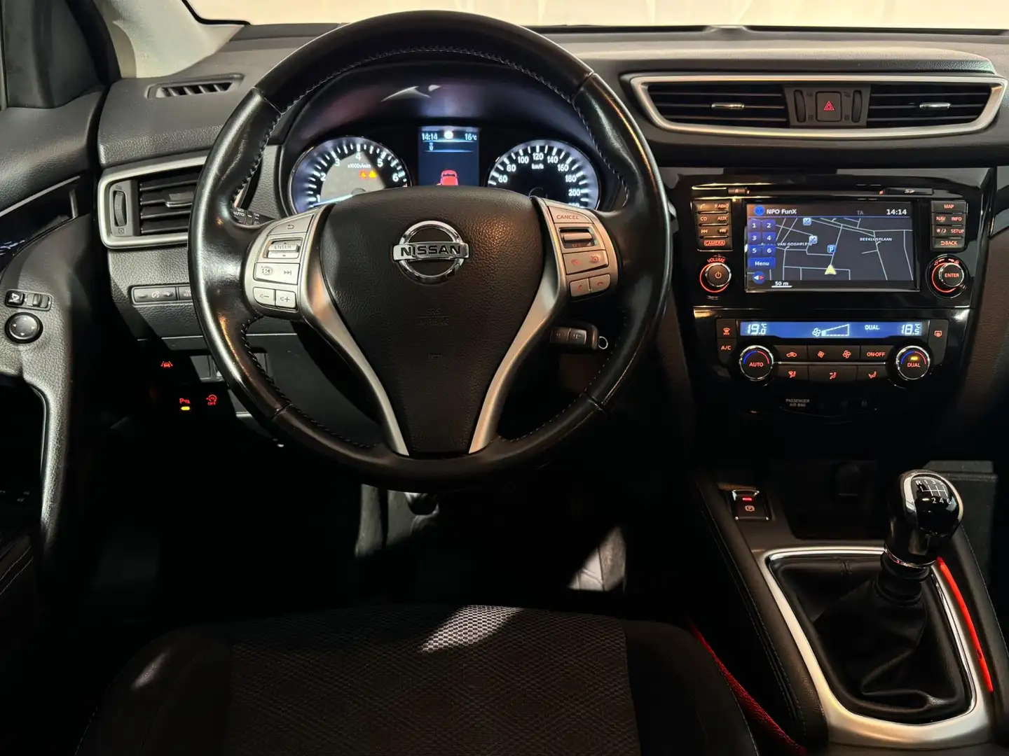 Nissan Qashqai 1.2 Acenta /Clima/Cruise/PDC+Camera/LaneAss/NAVI/D Rojo - 2