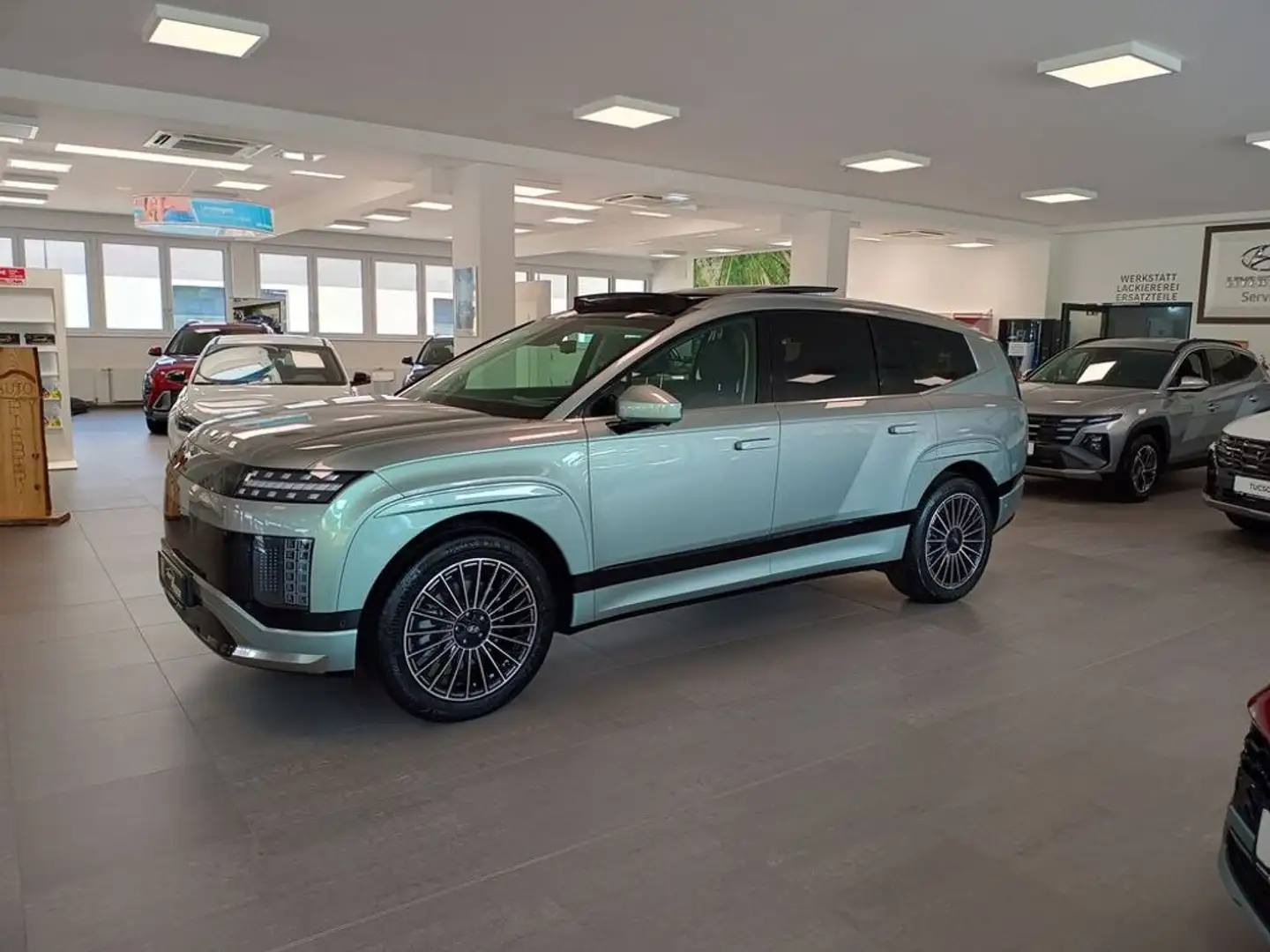 Hyundai IONIQ 9 IONIQ 9 110kWh 4WD 6Stz. Calligraphy *Matrix* Šedá - 2