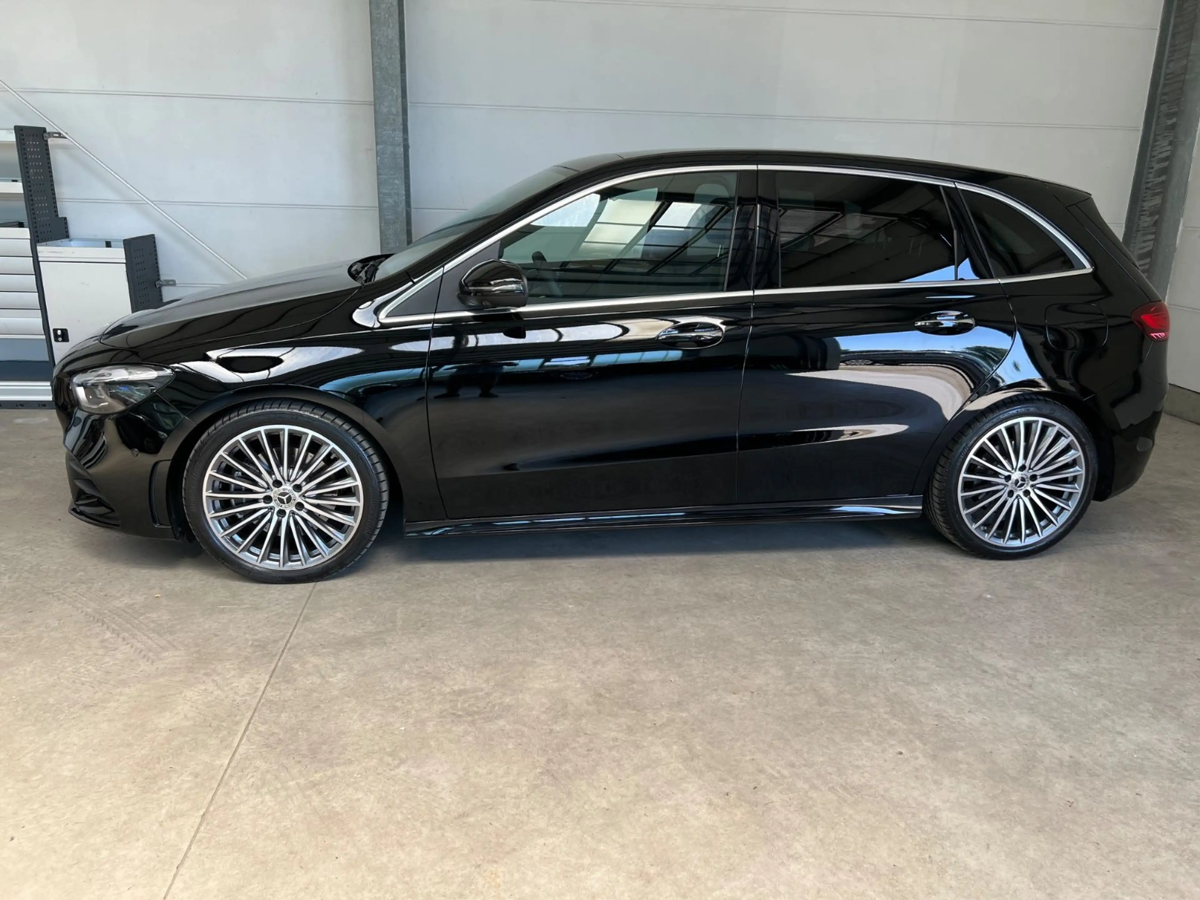 Mercedes-Benz B 220 B220d Aut. AMG-Line Premium Plus+AHK+MBUX+Vollau — photo 8