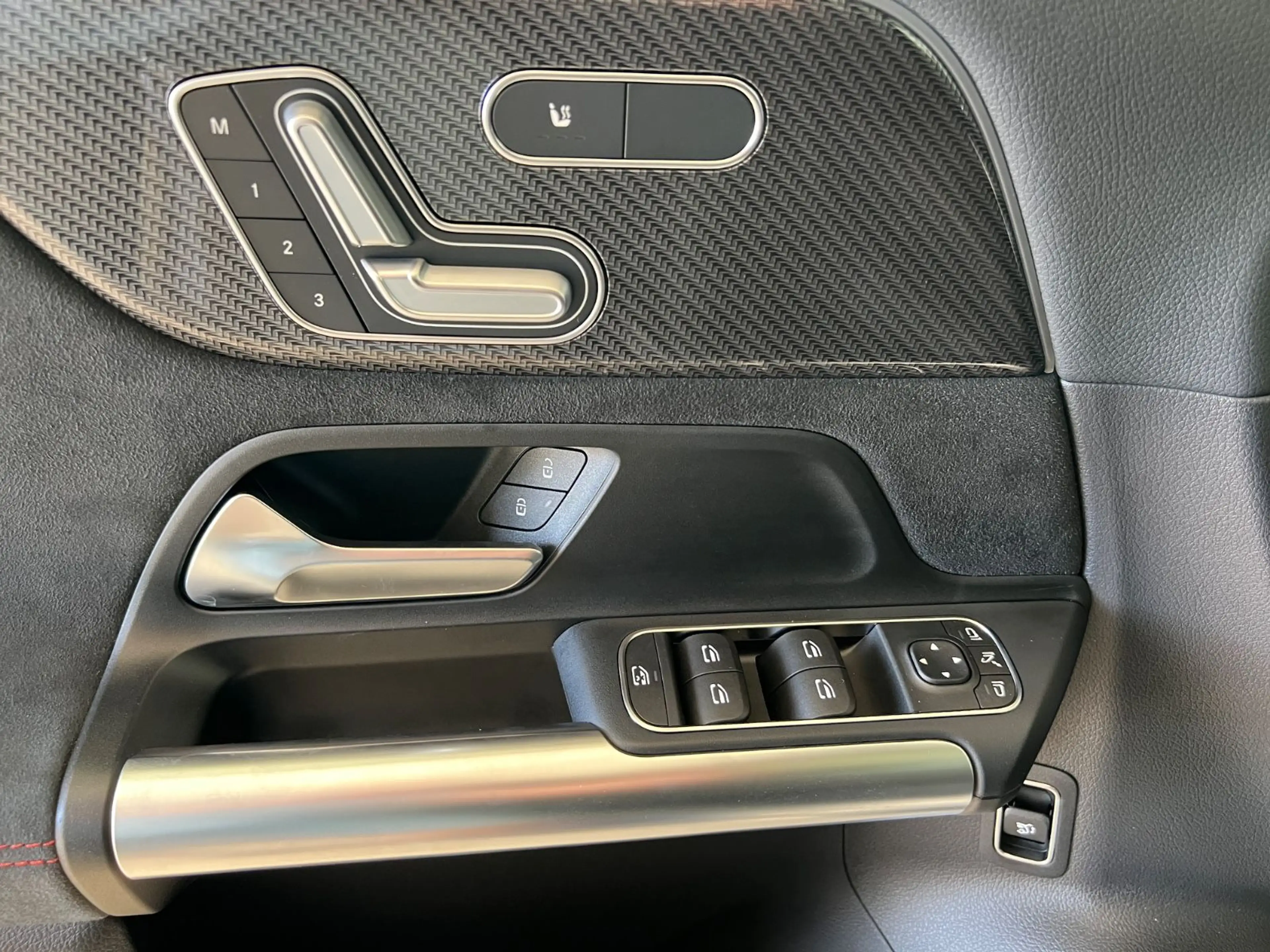 Mercedes-Benz B 220 B220d Aut. AMG-Line Premium Plus+AHK+MBUX+Vollau — photo 36