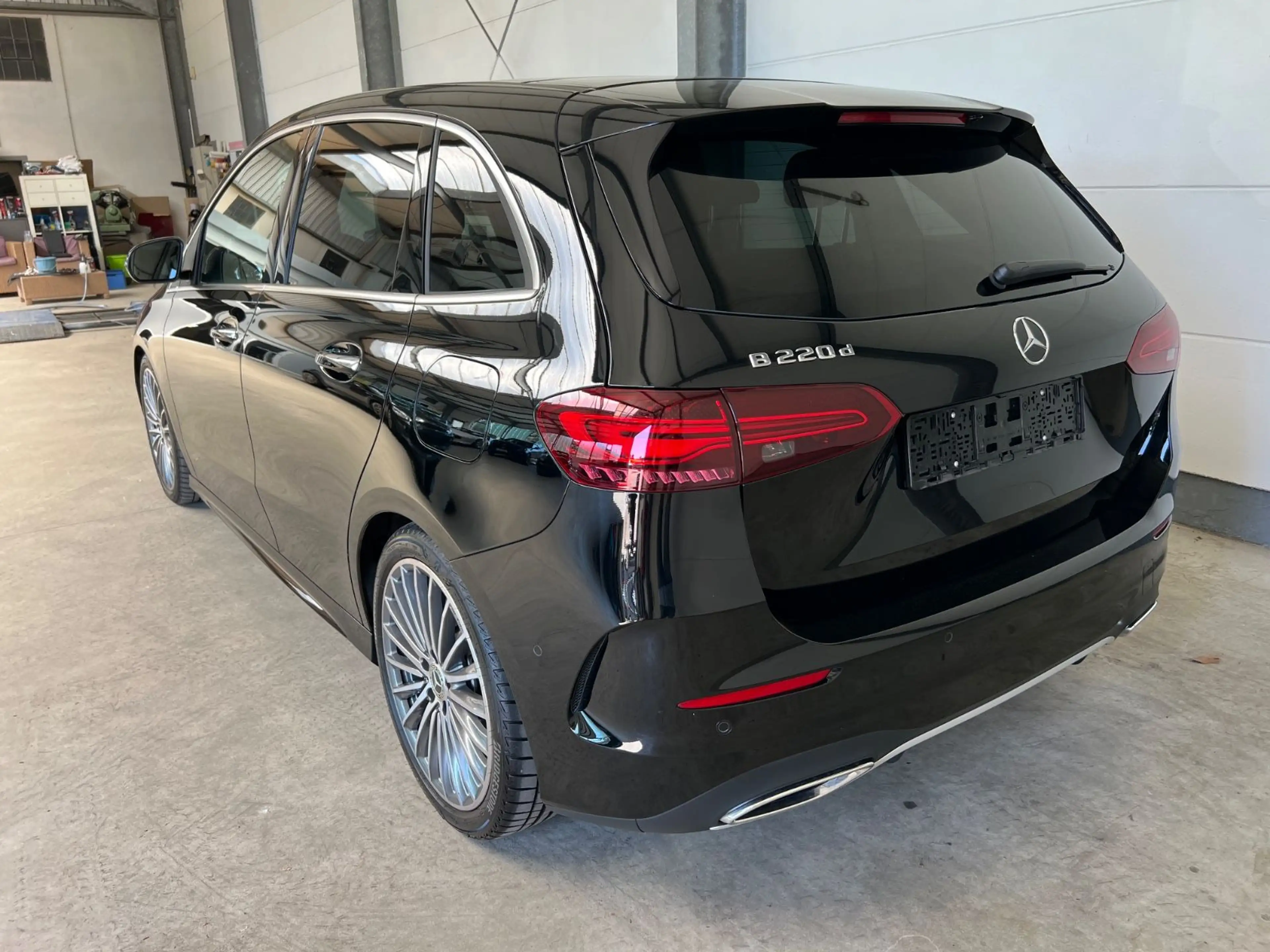 Mercedes-Benz B 220 B220d Aut. AMG-Line Premium Plus+AHK+MBUX+Vollau — photo 17
