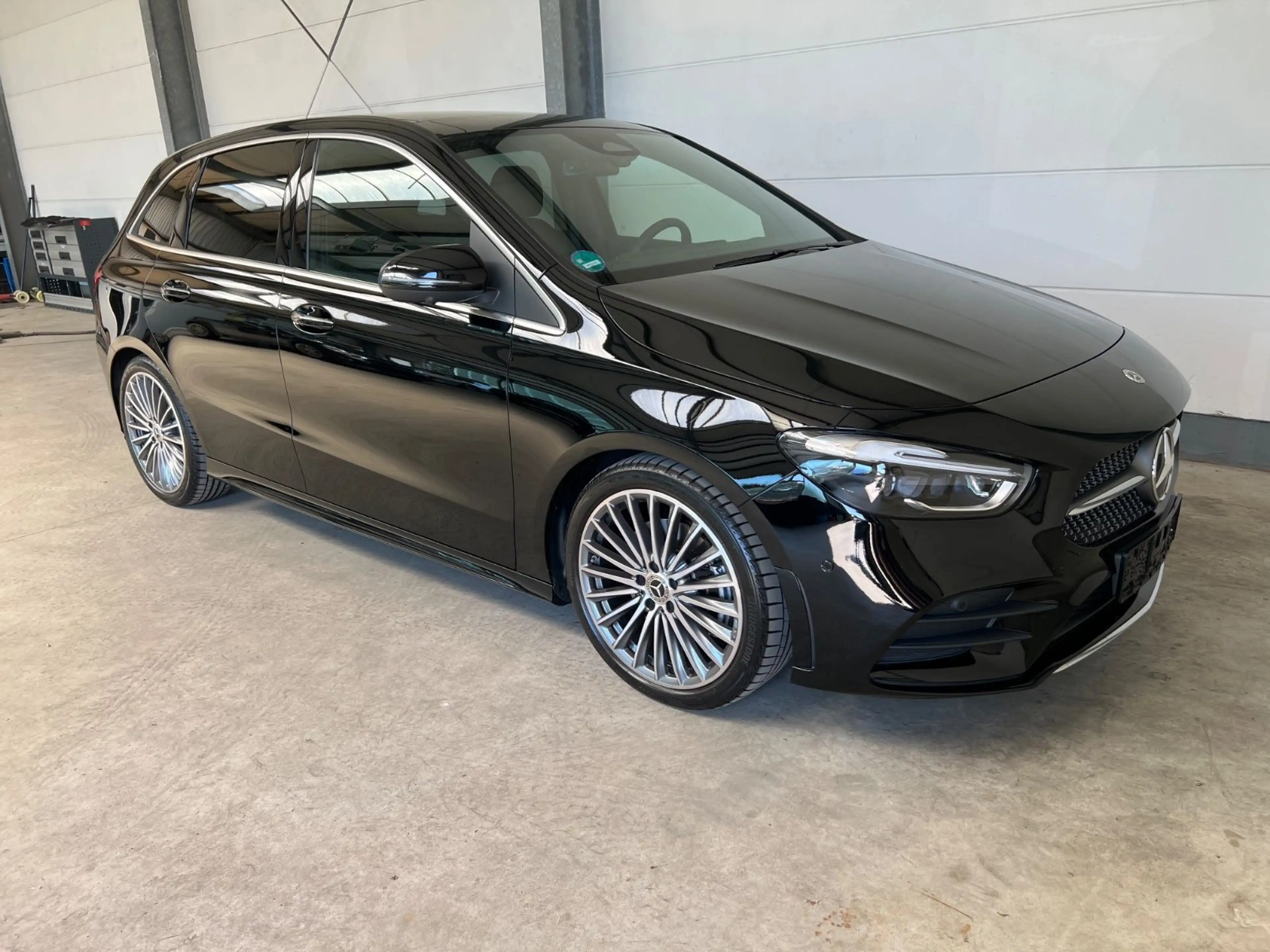 Mercedes-Benz B 220 B220d Aut. AMG-Line Premium Plus+AHK+MBUX+Vollau — photo 24