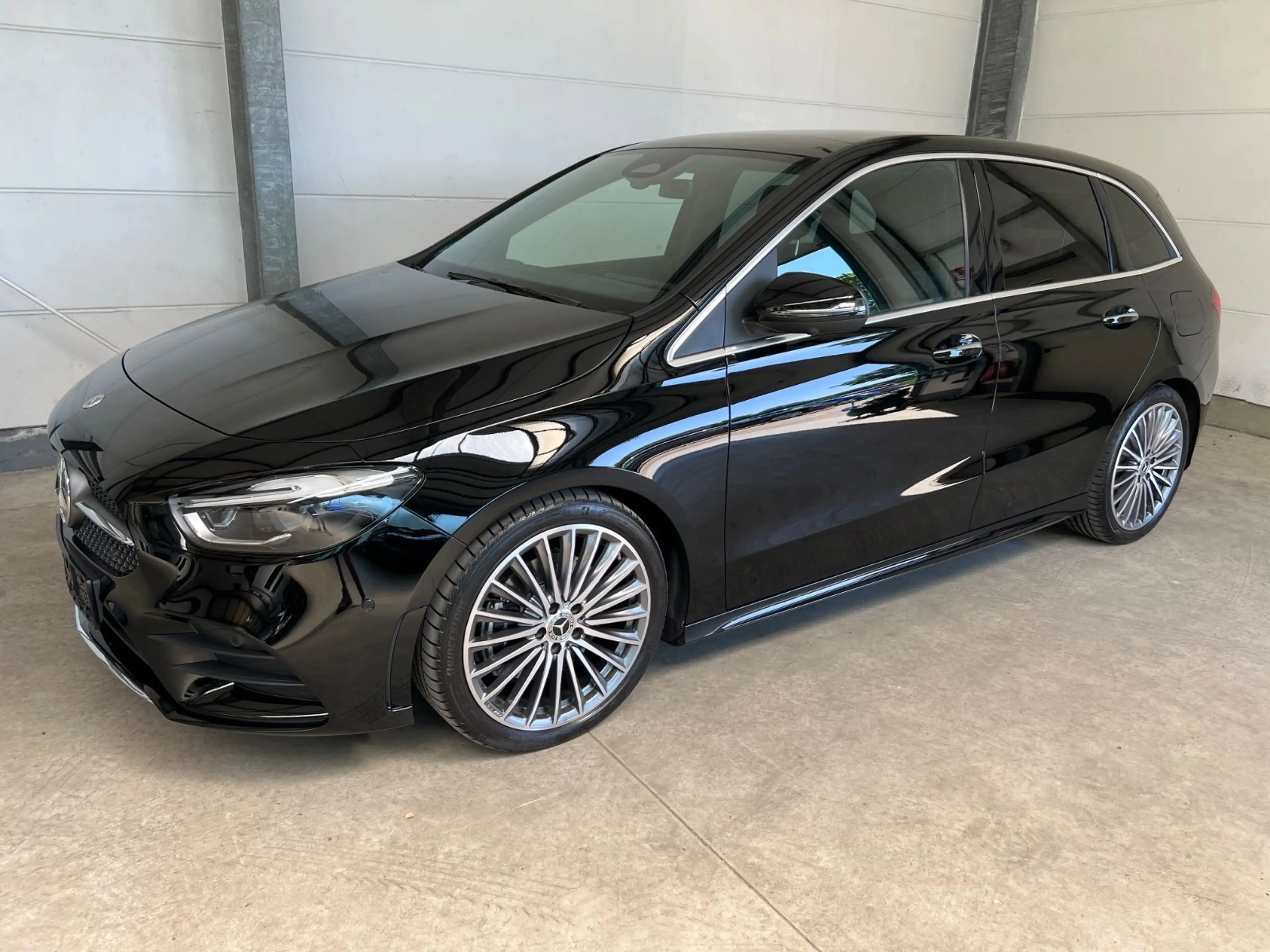 Mercedes-Benz B 220 B220d Aut. AMG-Line Premium Plus+AHK+MBUX+Vollau — photo 4