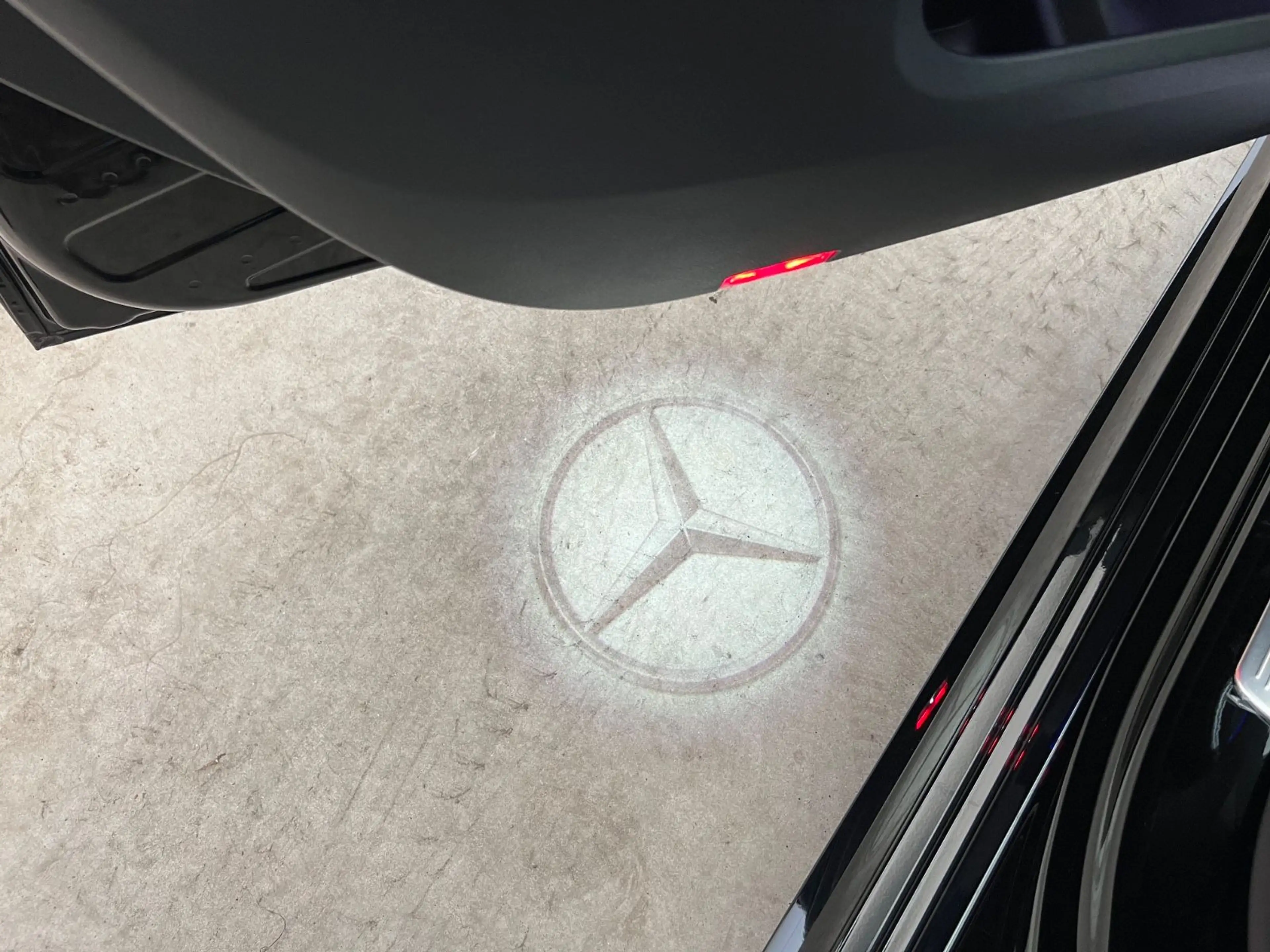 Mercedes-Benz B 220 B220d Aut. AMG-Line Premium Plus+AHK+MBUX+Vollau — photo 40