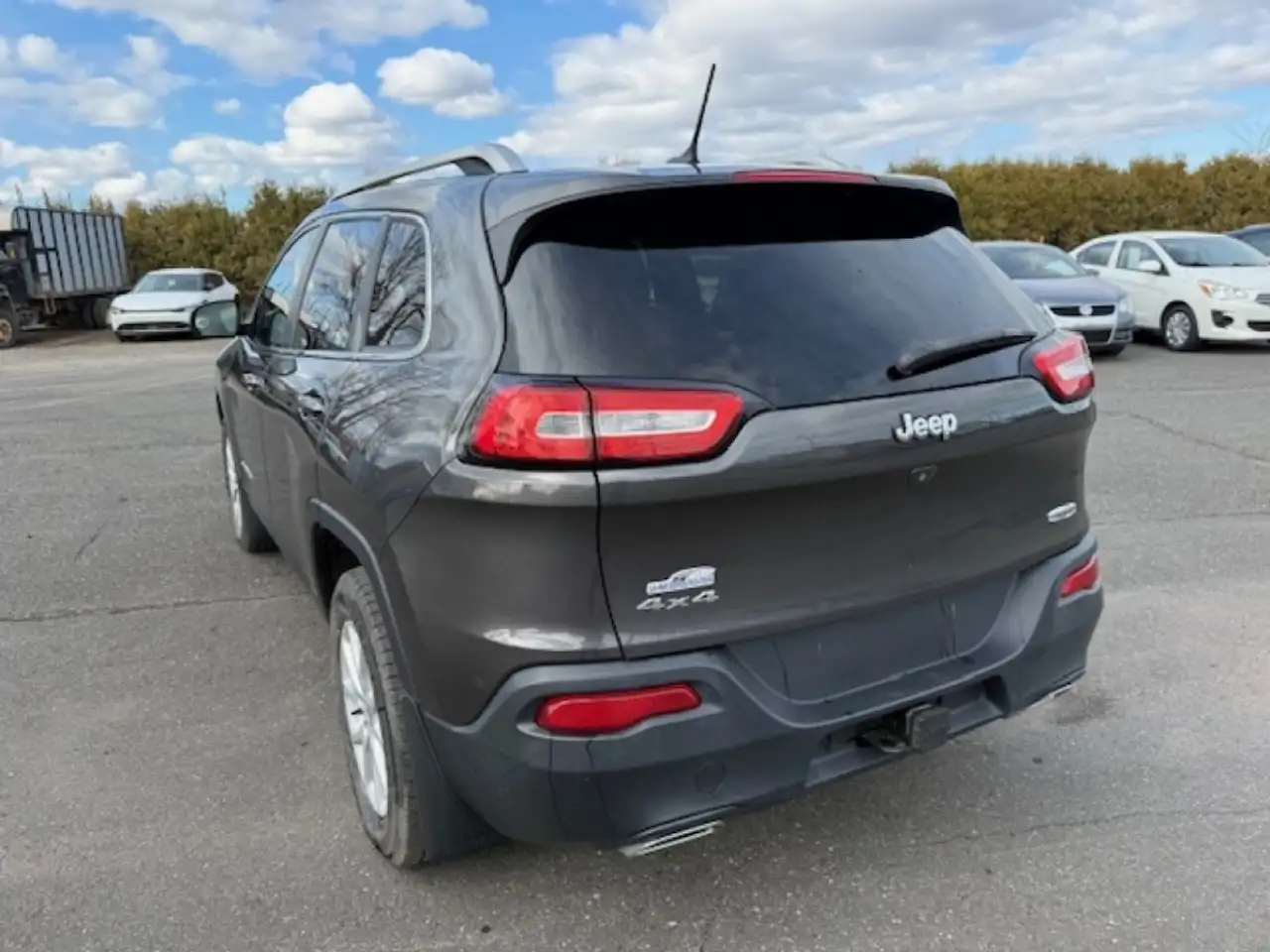 Jeep Cherokee снимка Jeep Cherokee