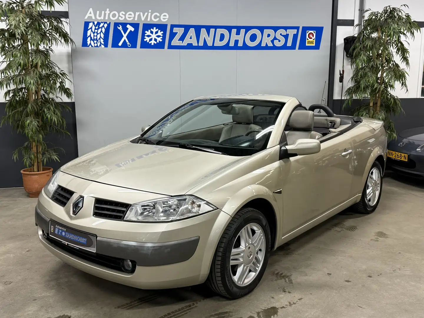 Renault Megane CC 1.6-16V Dynamique Comfort // Autom. // Leer Beige - 1