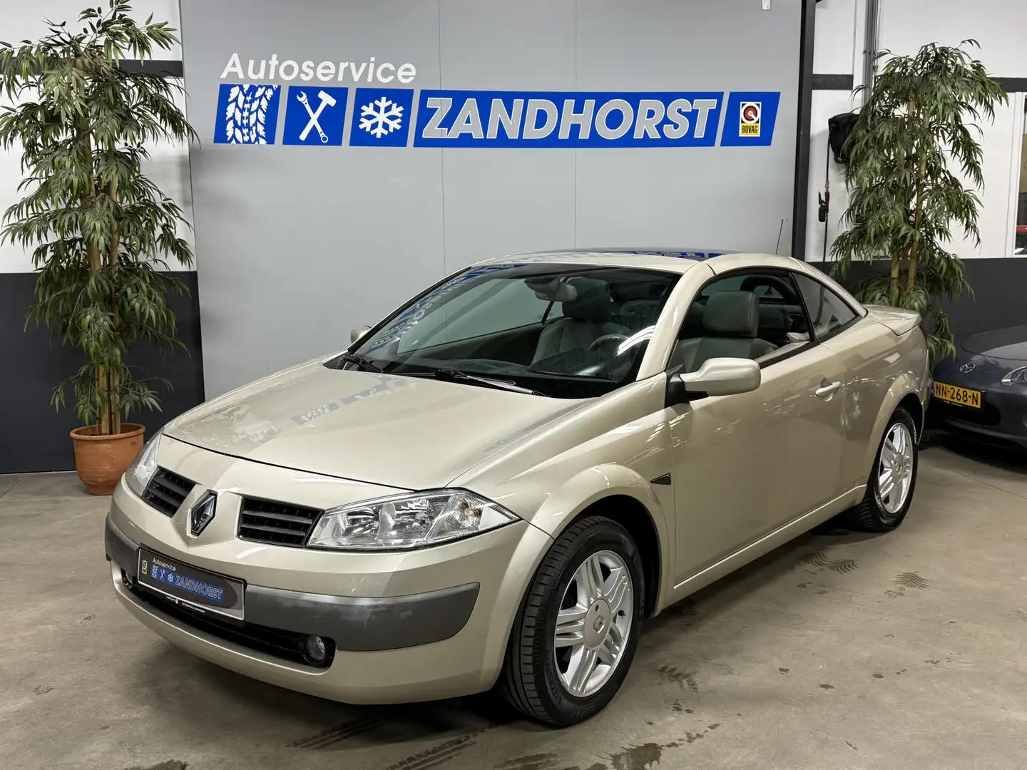 Renault Megane CC 1.6-16V Dynamique Comfort // Autom. // Leer Beige - 2