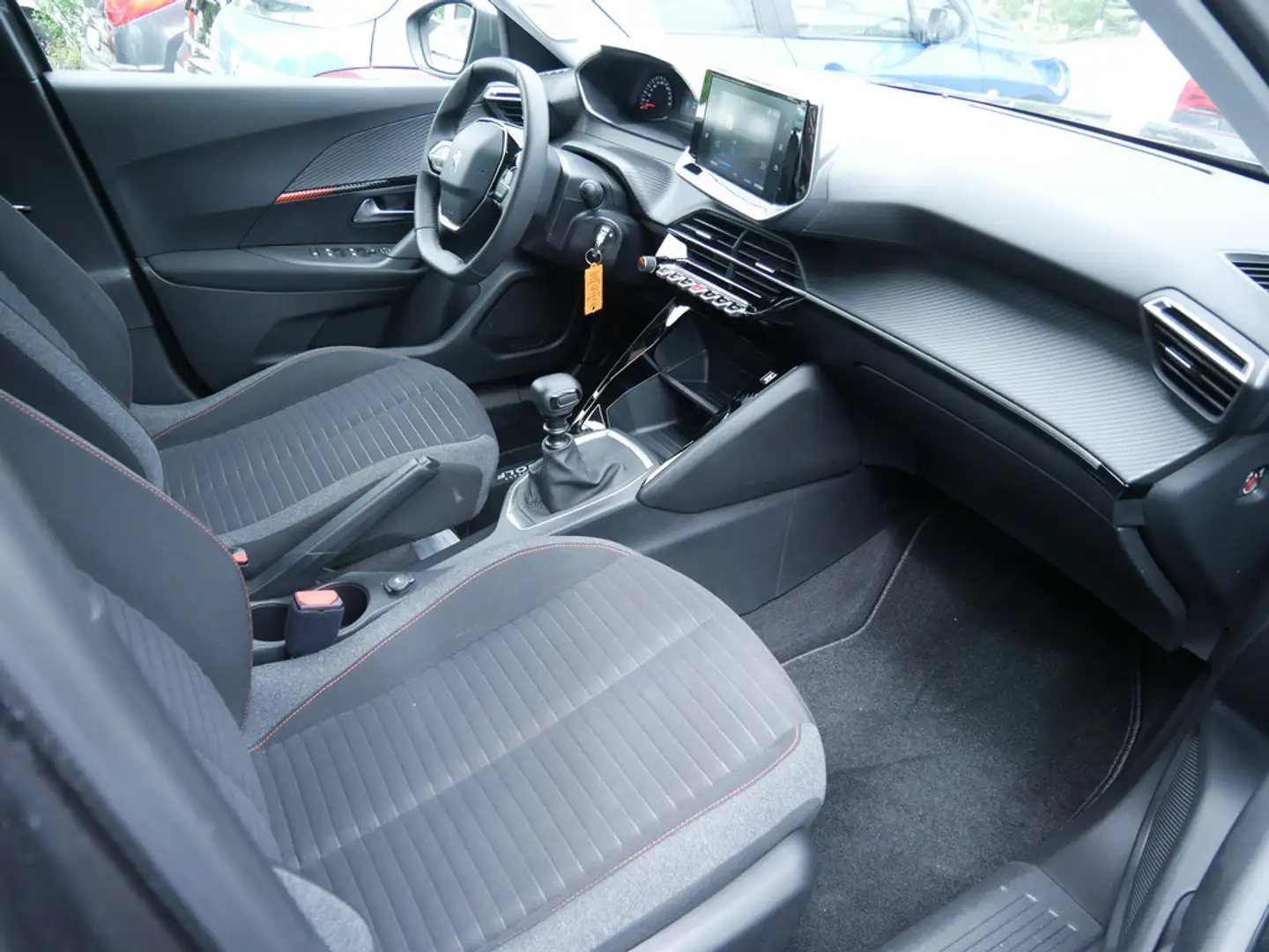 Peugeot 2008 1.2 PureTech 130 Active Pack KAMERA LED Grau - 2