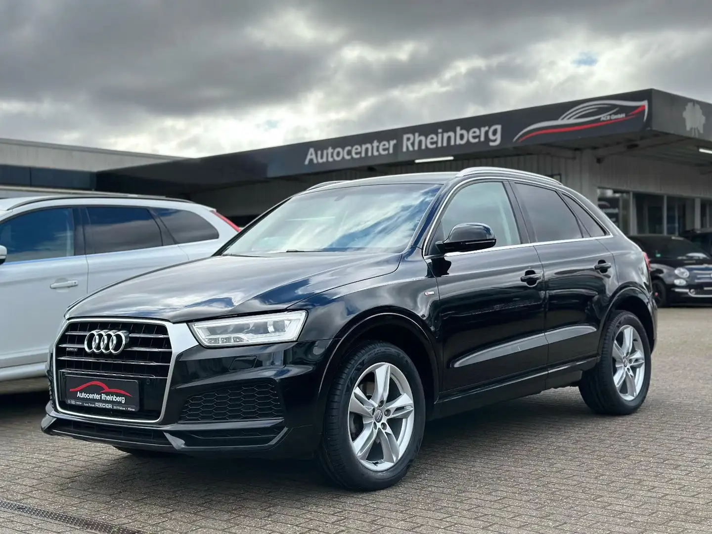 Audi Q3 sport quattro S-Line Aut. Navi Tüv Top Schwarz - 1