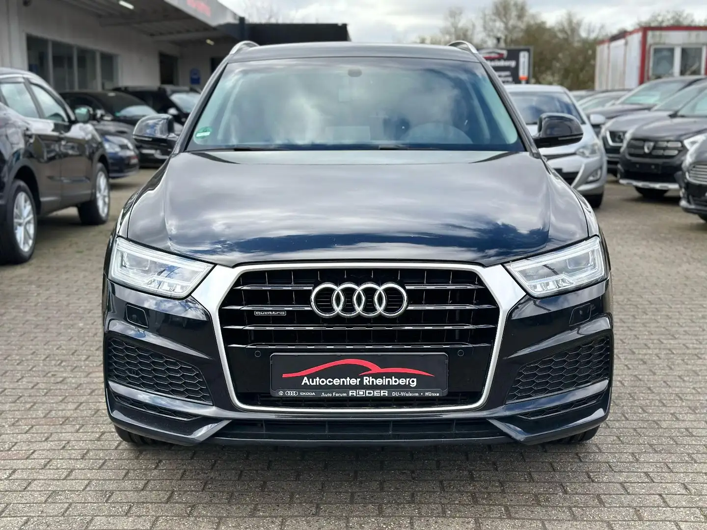 Audi Q3 sport quattro S-Line Aut. Navi Tüv Top Schwarz - 2