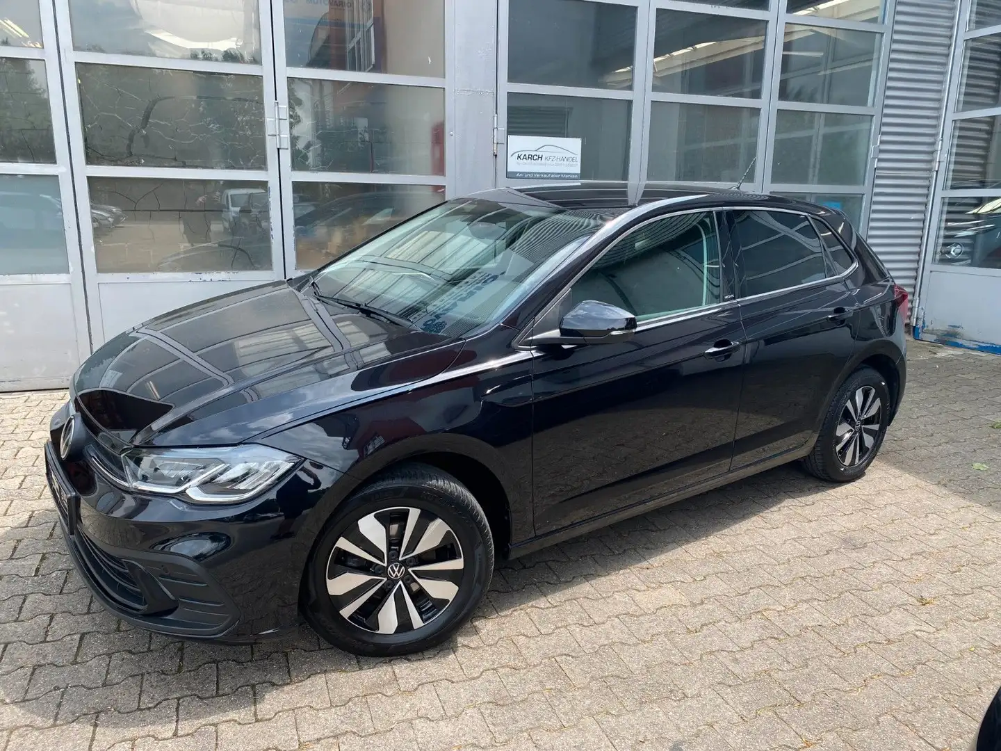 Volkswagen Polo VI Move/Navi/PDC/SHZ/1.0TSI Schwarz - 2