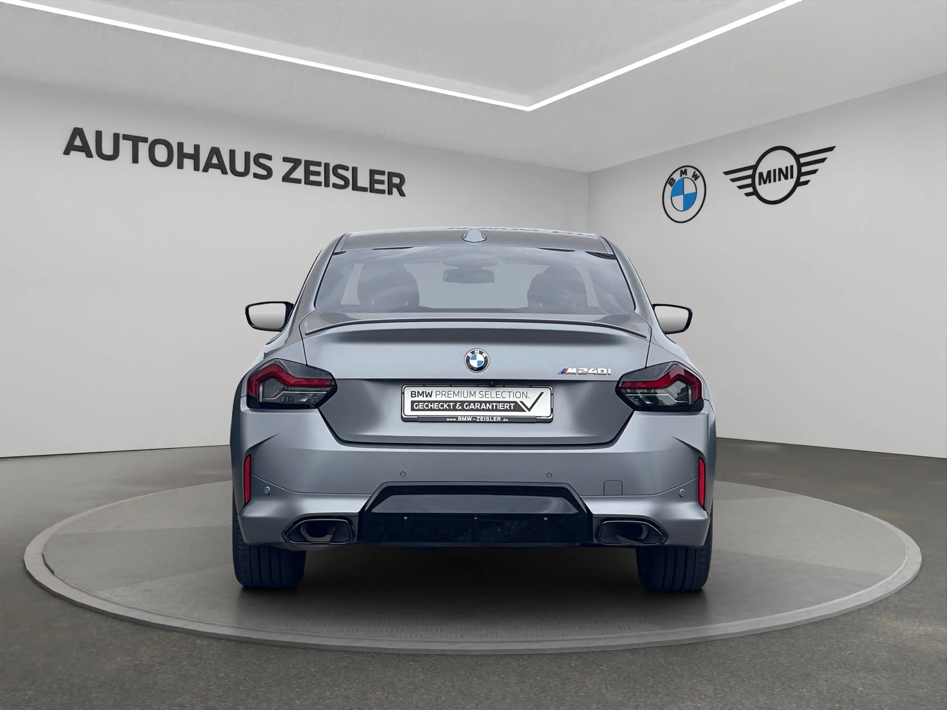 BMW 240 M240i xDrive Coupé — photo 6