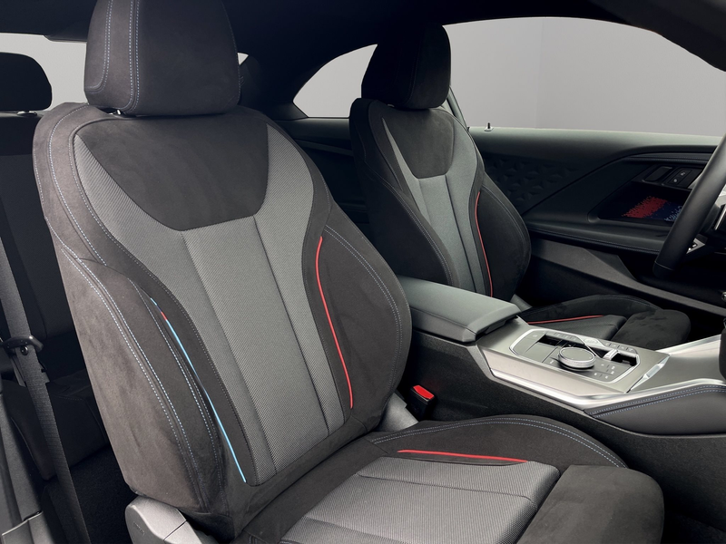 BMW 240 M240i xDrive Coupé — photo 12