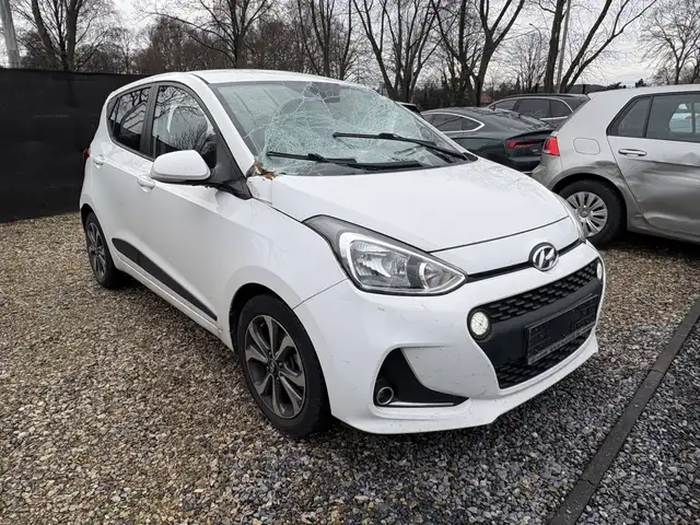 Hyundai i10 i10 1.0i / VEHICULE ACCIDENTE /